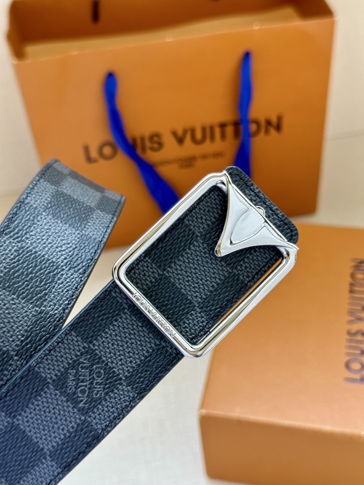 Louis Vuitton Initiales Monogram Eclipse Canvas Belt 3.4'' - Elegant Design 9 i1757939059342 243 0 7