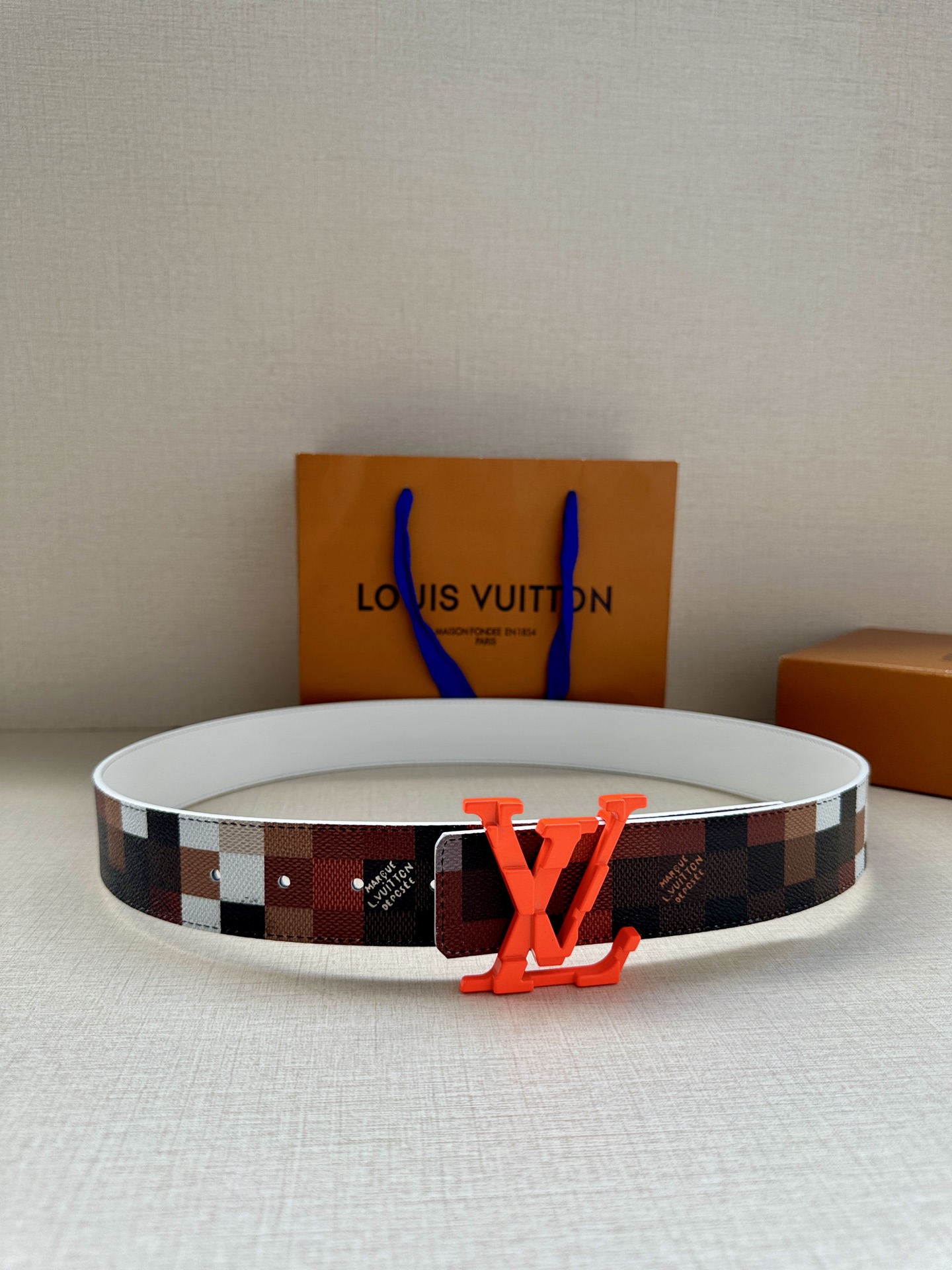 Louis Vuitton Initiales Cowmooflage Ceinture Réversible, Boucle Orange