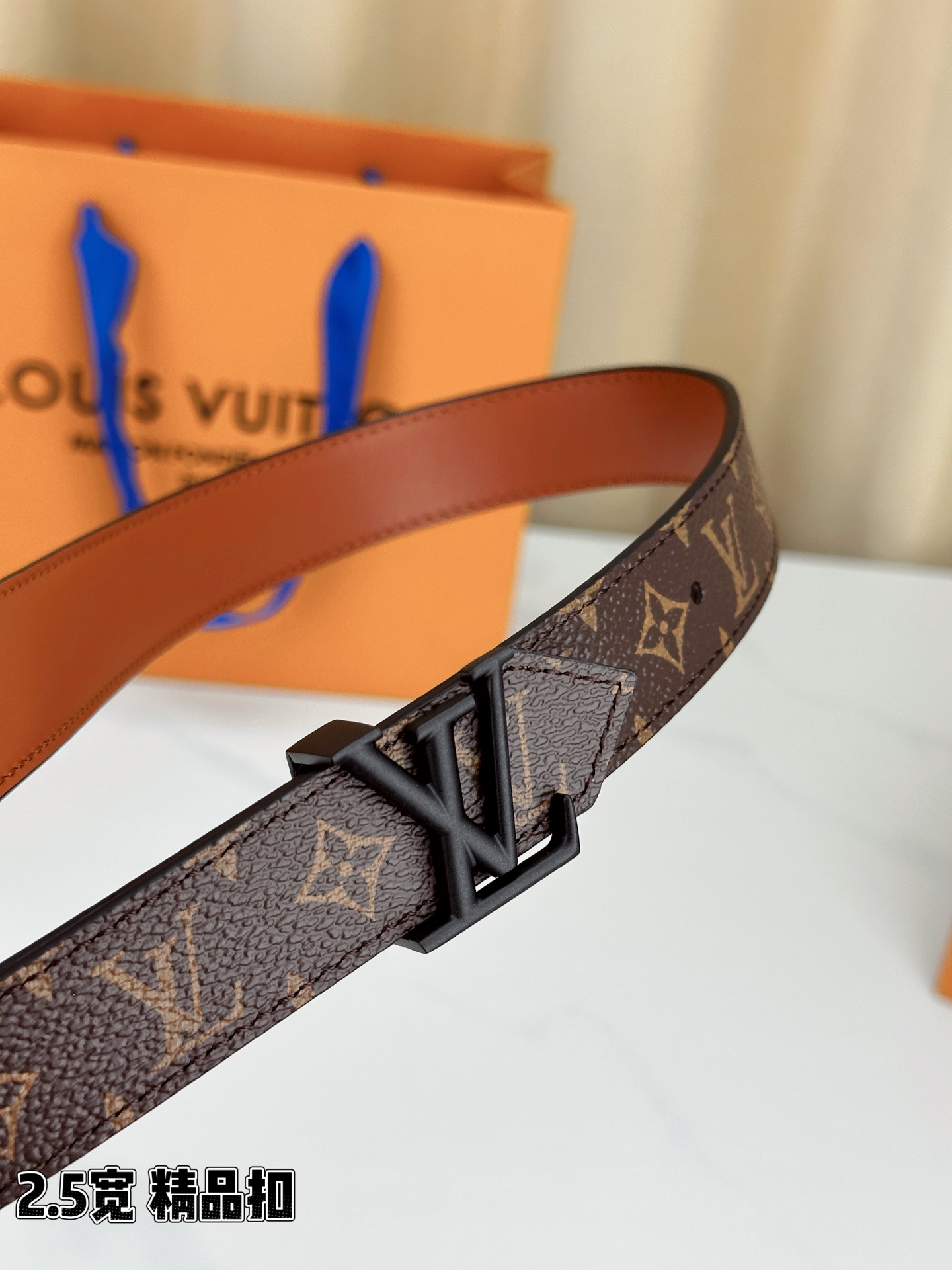 LV 2 5宽精品钢扣皮带 2 5cm窄版设计 经典老花涂层帆布 金属质感LV字母钢扣