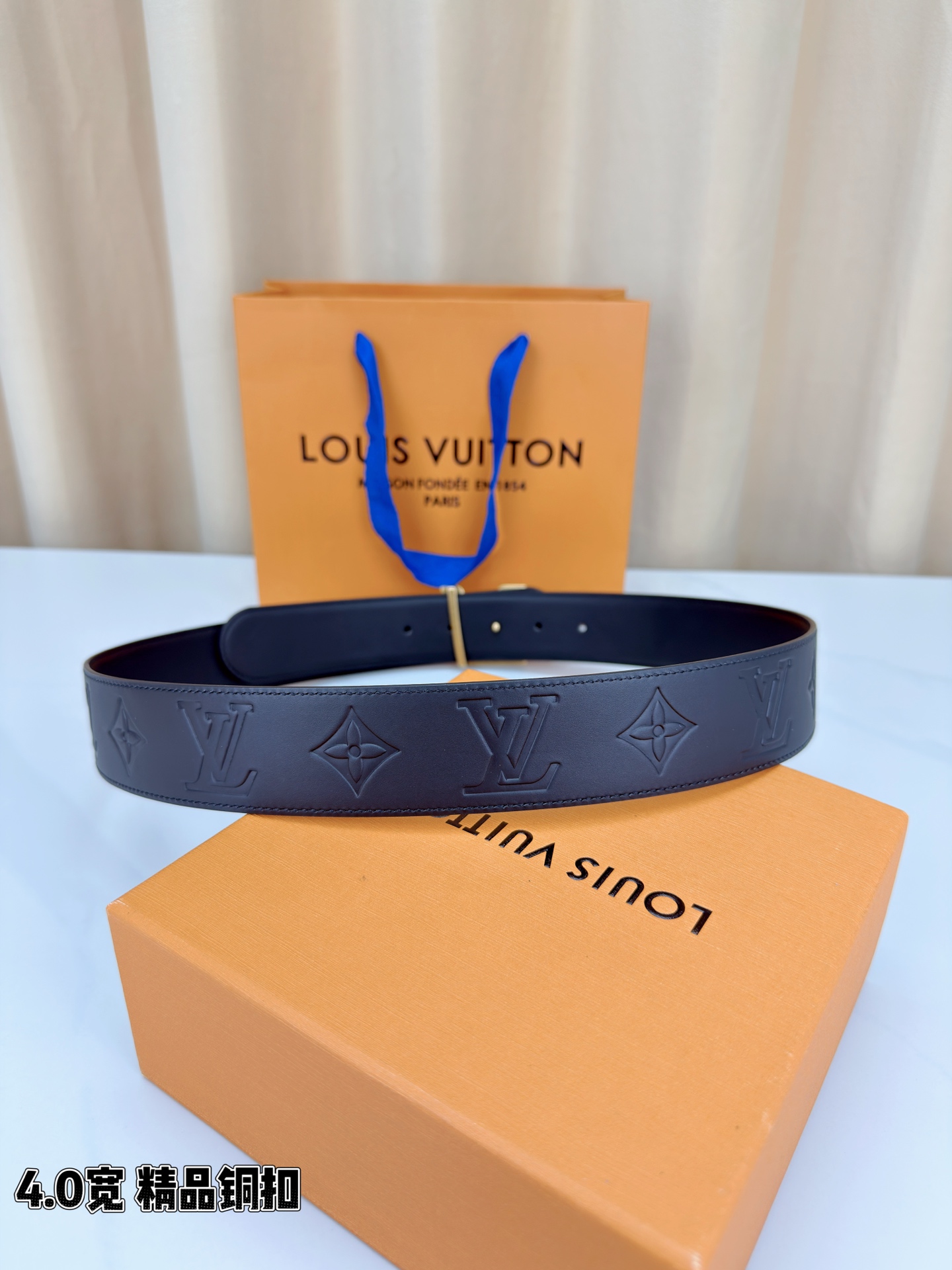 LV 4.0cm铜扣皮带 黑色压纹皮革-Top High Quatity Cheap Sneakers Fashion Clothing Clothes Bags handbags Shoes of all Brand wholesale With The best Quality And Beautiful Price from China Factory Chinese suppliers wholesaler seller LV 4.0cm铜扣皮带 黑色压纹皮革