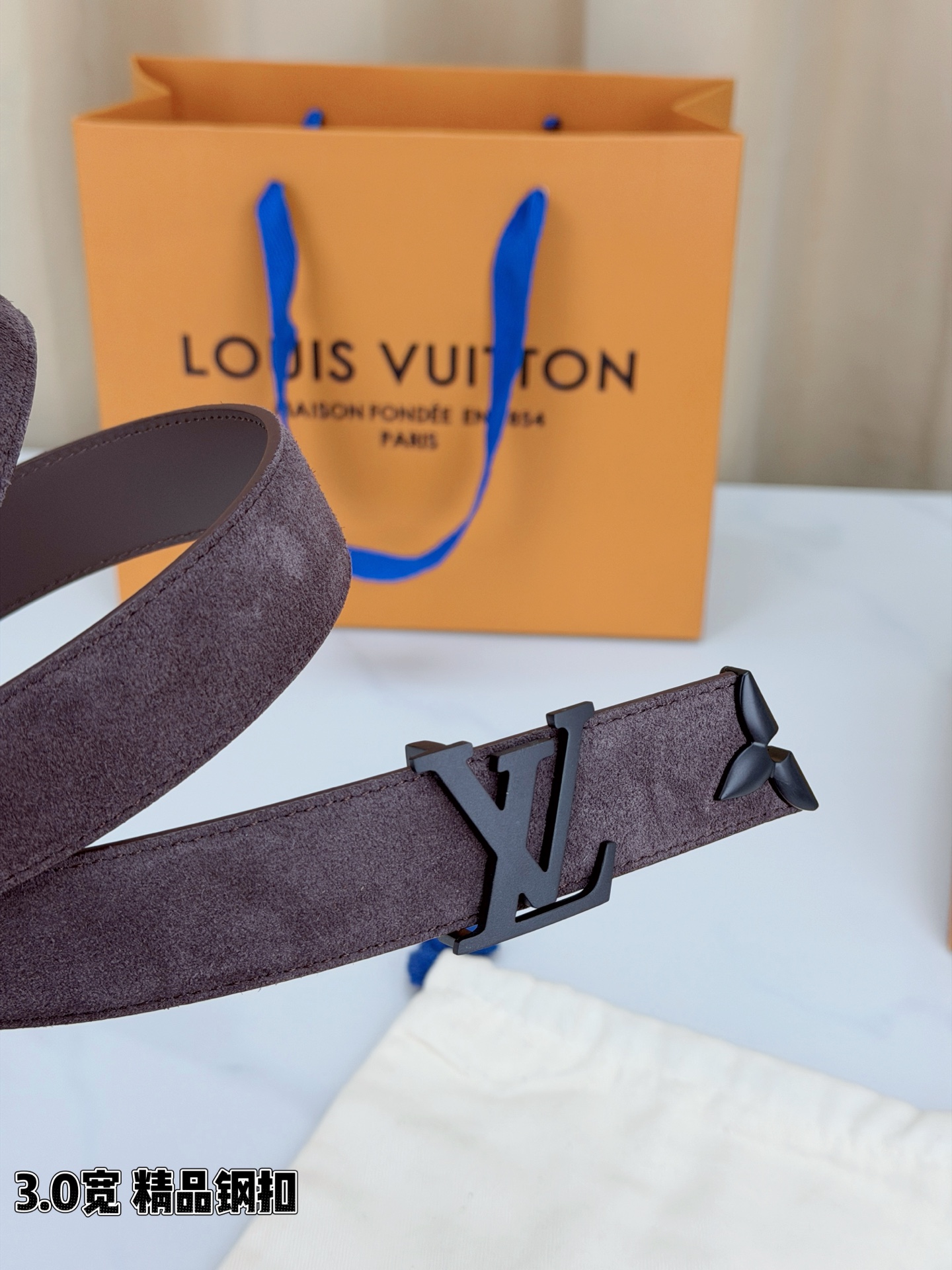 Louis Vuitton全新3.0厘米绒面皮革皮带 甄选细腻绒面皮革