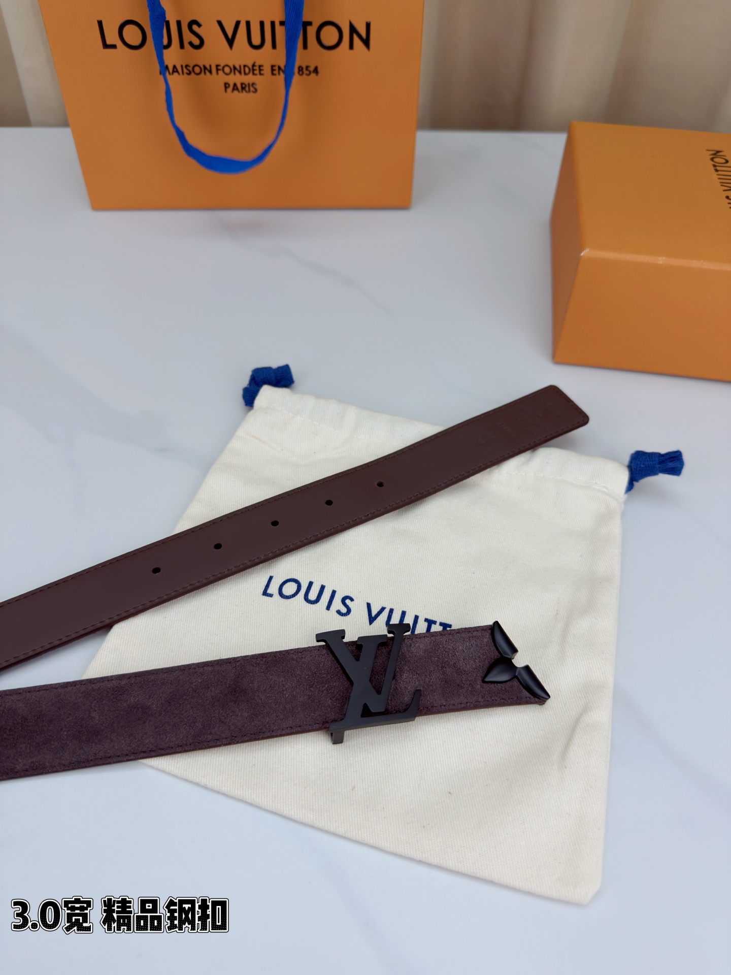 Louis Vuitton全新3.0厘米绒面皮革皮带 甄选细腻绒面皮革