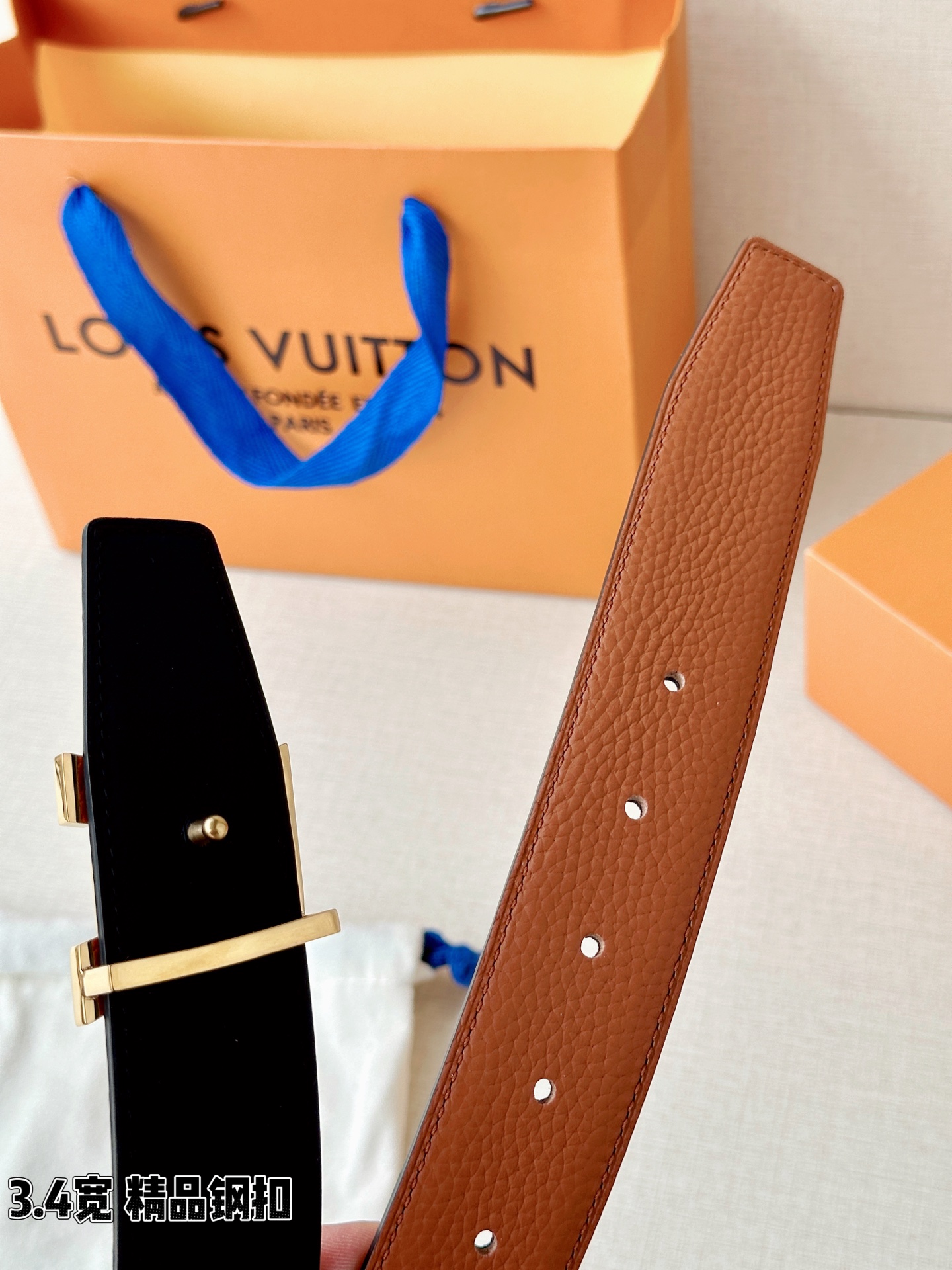 3.4宽 LV Aerogram单面荔枝纹腰带令 LV 新款Aerogram-Top High Quatity Cheap Sneakers Fashion Clothing Clothes Bags handbags Shoes of all Brand wholesale With The best Quality And Beautiful Price from China Factory Chinese suppliers wholesaler seller 3.4宽 LV Aerogram单面荔枝纹腰带令 LV 新款Aerogram