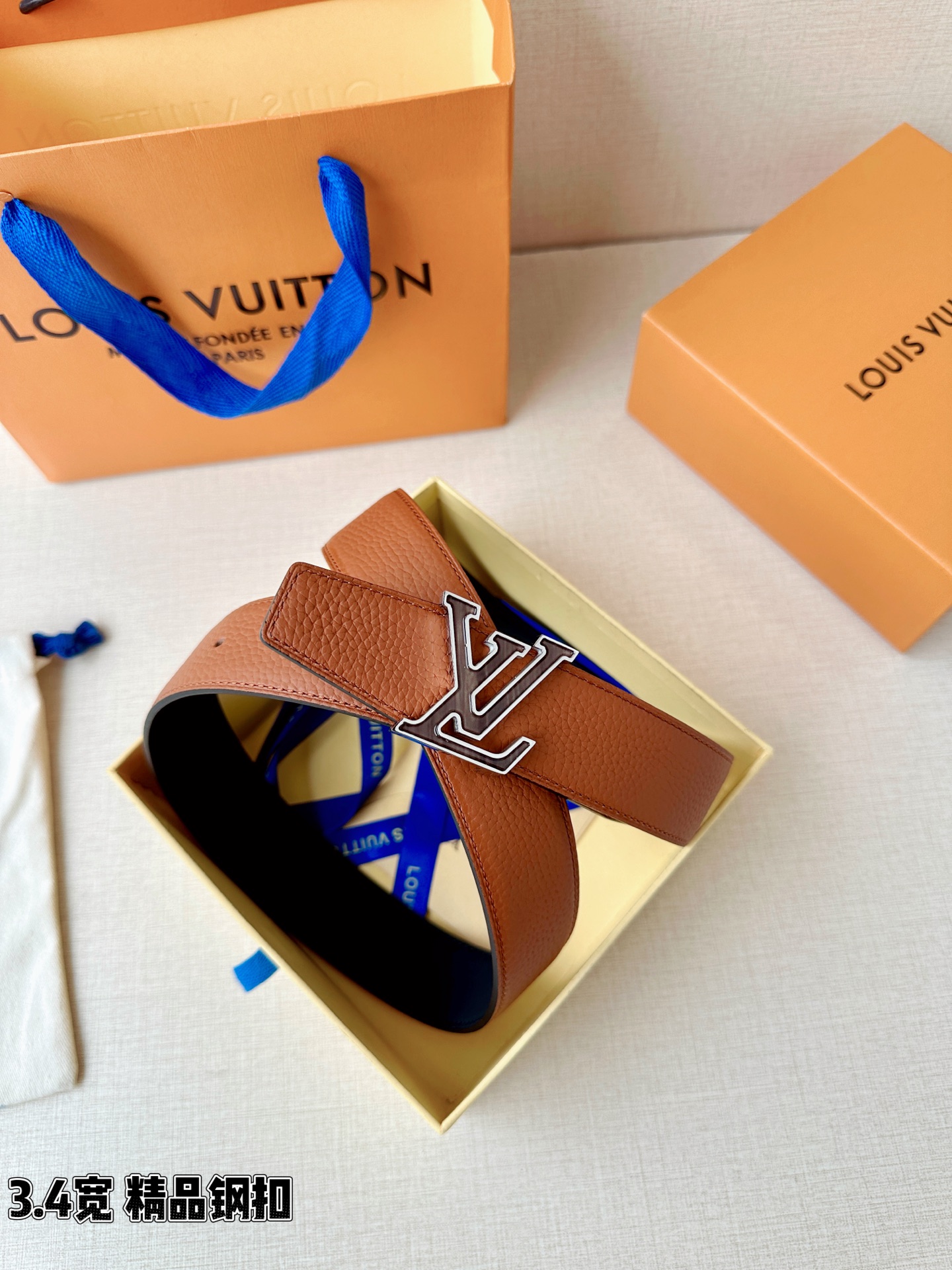 3.4宽 LV Aerogram单面荔枝纹腰带令 LV 新款Aerogram-Top High Quatity Cheap Sneakers Fashion Clothing Clothes Bags handbags Shoes of all Brand wholesale With The best Quality And Beautiful Price from China Factory Chinese suppliers wholesaler seller 3.4宽 LV Aerogram单面荔枝纹腰带令 LV 新款Aerogram