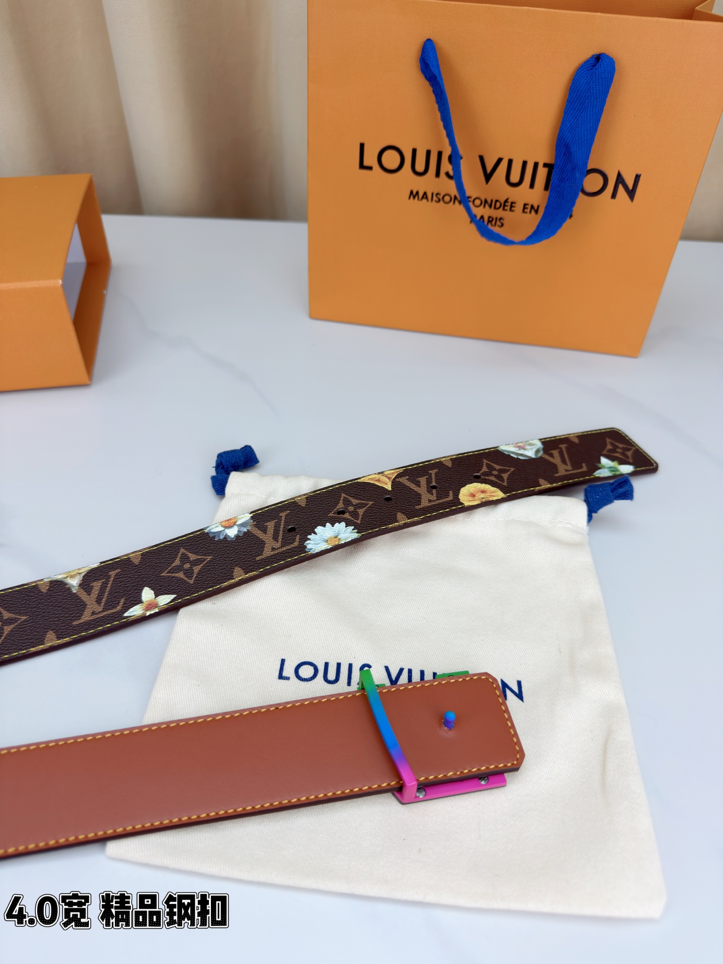 4.0宽 LV Initiales Monogram Flower 双面腰带以 Monogram 印花和