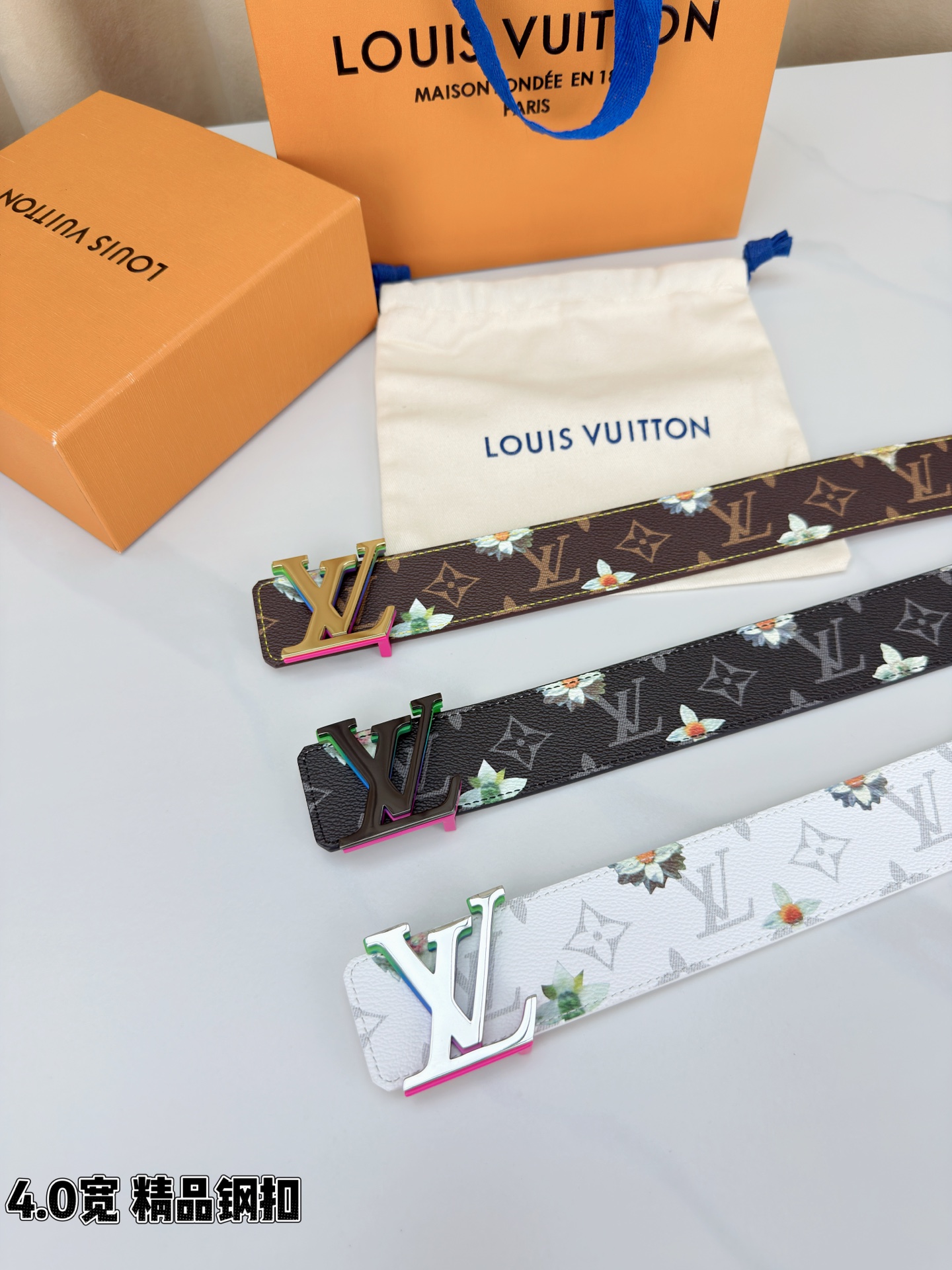 4.0宽 LV Initiales Monogram Flower 双面腰带以 Monogram 印花和