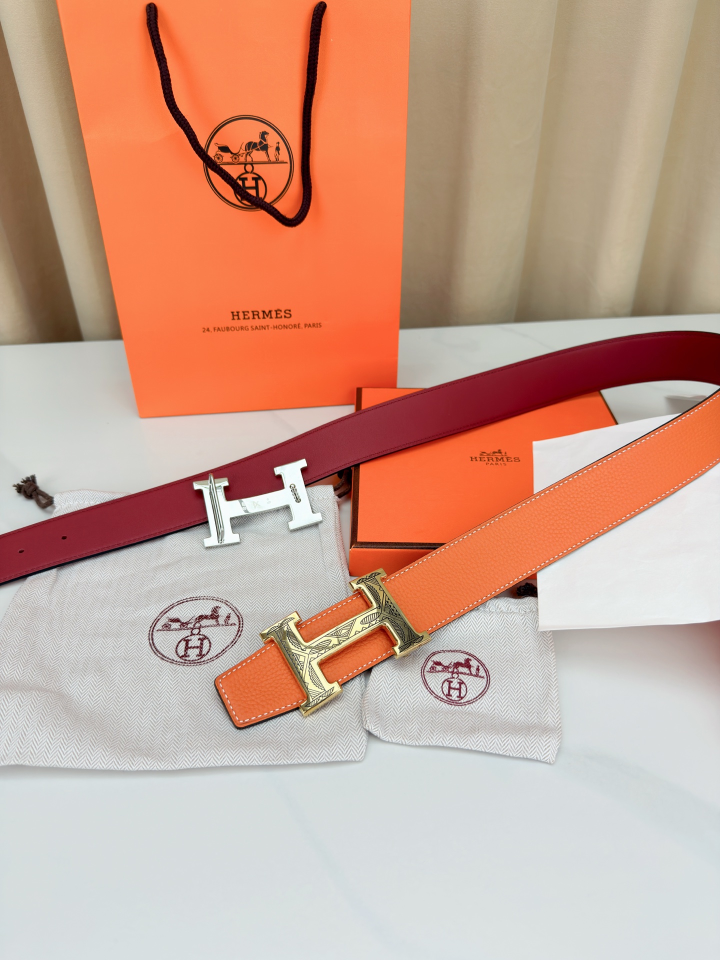 3.8宽精品钢扣，爱马仕尊享腰带。枣红皮革底经典永恒，银黑 金黑H扣奢华夺目，雕花民族风纹饰独特，橙色纸