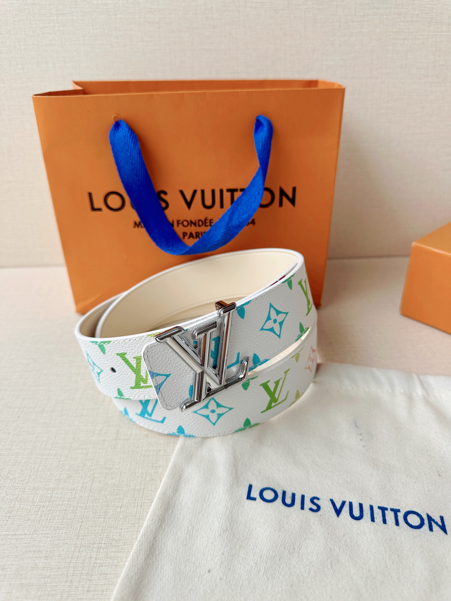 LV Initiales 4.0宽 腰带焕新标志性设计