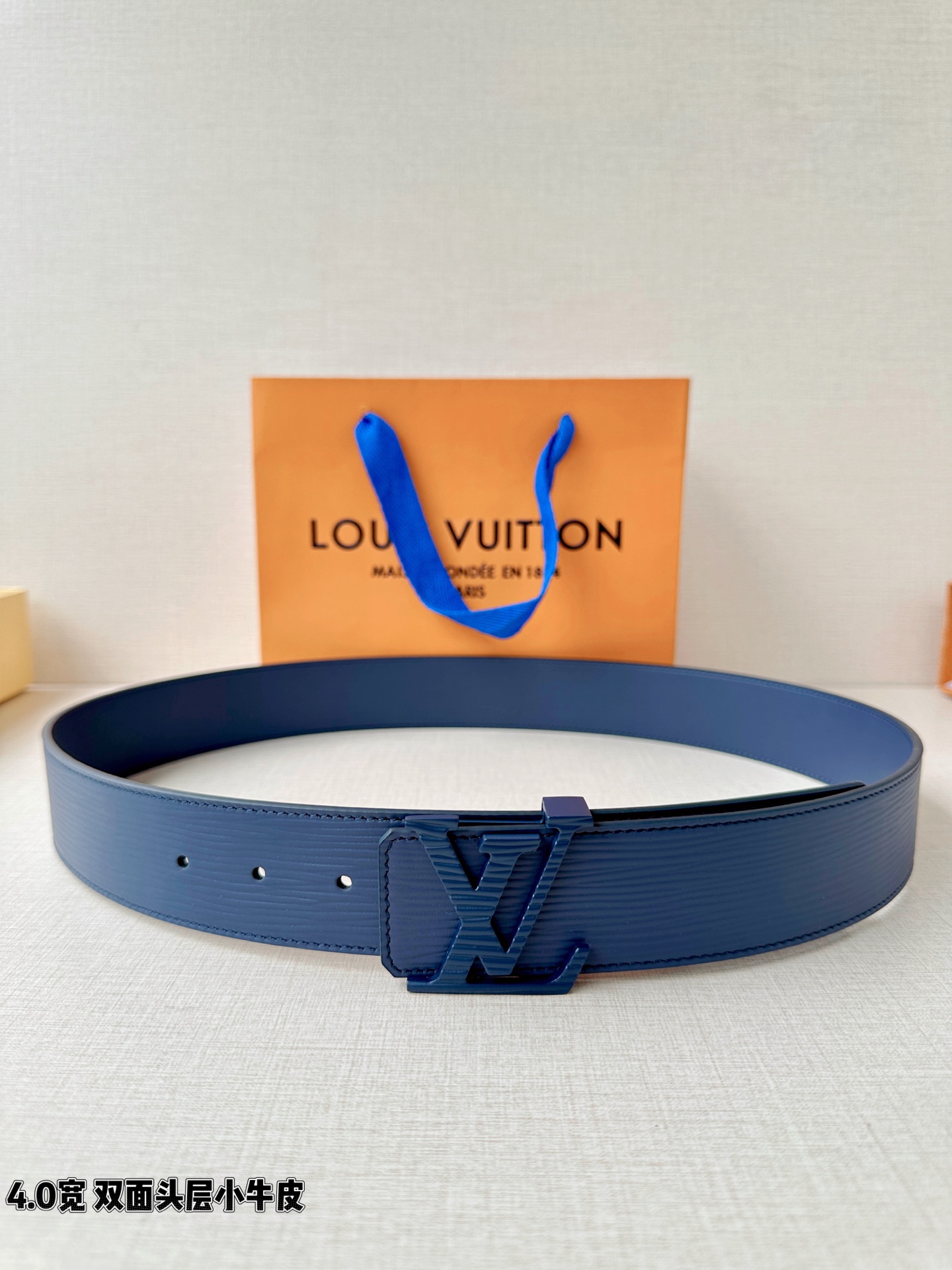 L0UIS VUITT0N （LV）男士专柜品质水波纹腰帶 寬度40毫米  配置精钢字母搭扣  扣头可随
