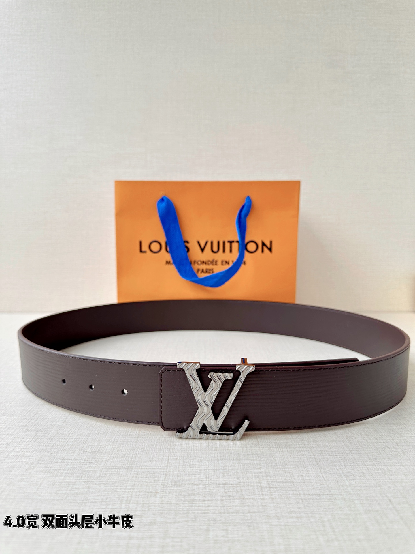 L0UIS VUITT0N （LV）男士专柜品质水波纹腰帶 寬度40毫米  配置精钢字母搭扣  扣头可随