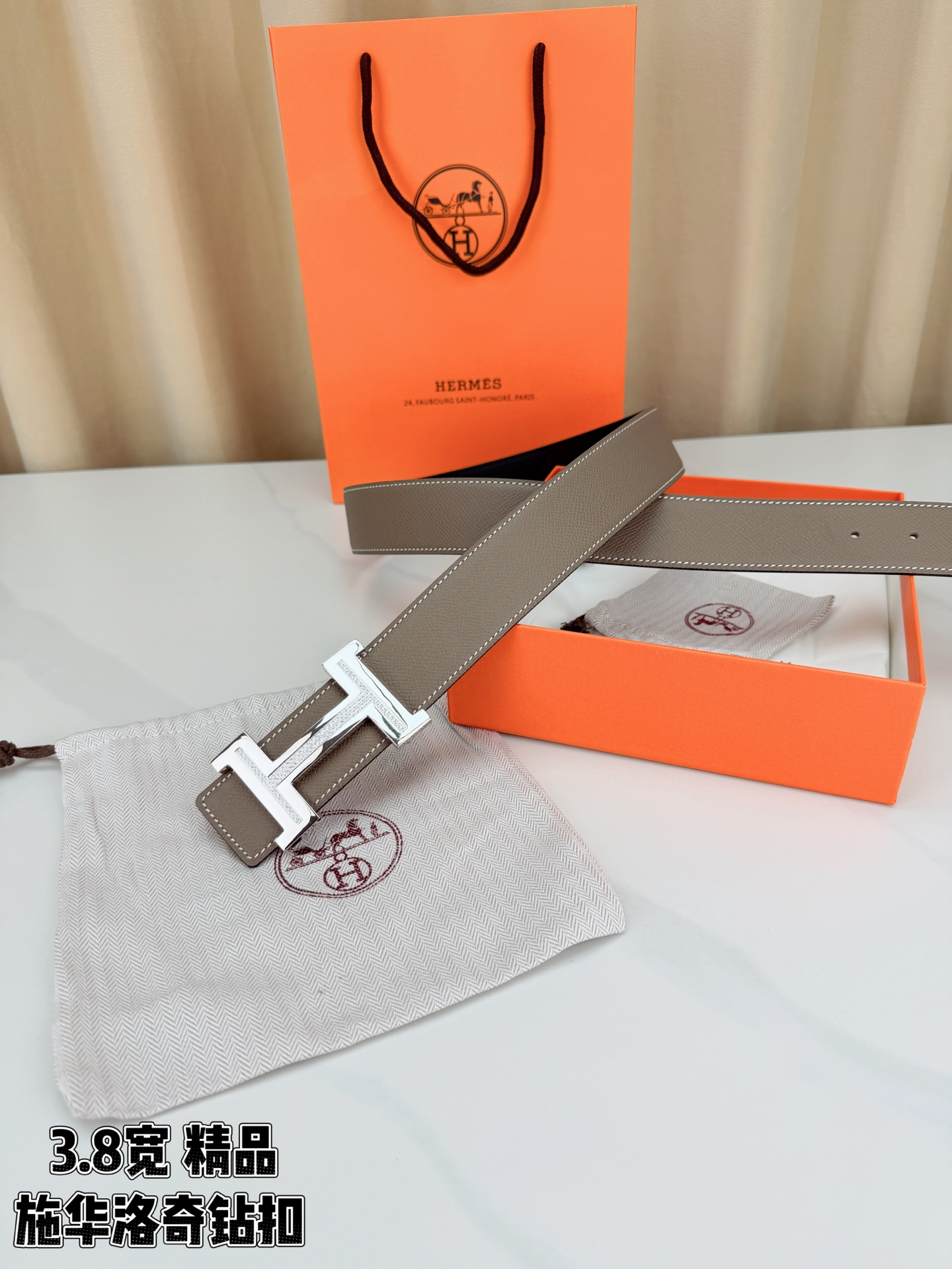 精品 HERMES 3.8cm宽腰带，精选头层牛皮，镶嵌施华洛奇水钻H扣，质感奢华。经典双面设计，百搭优