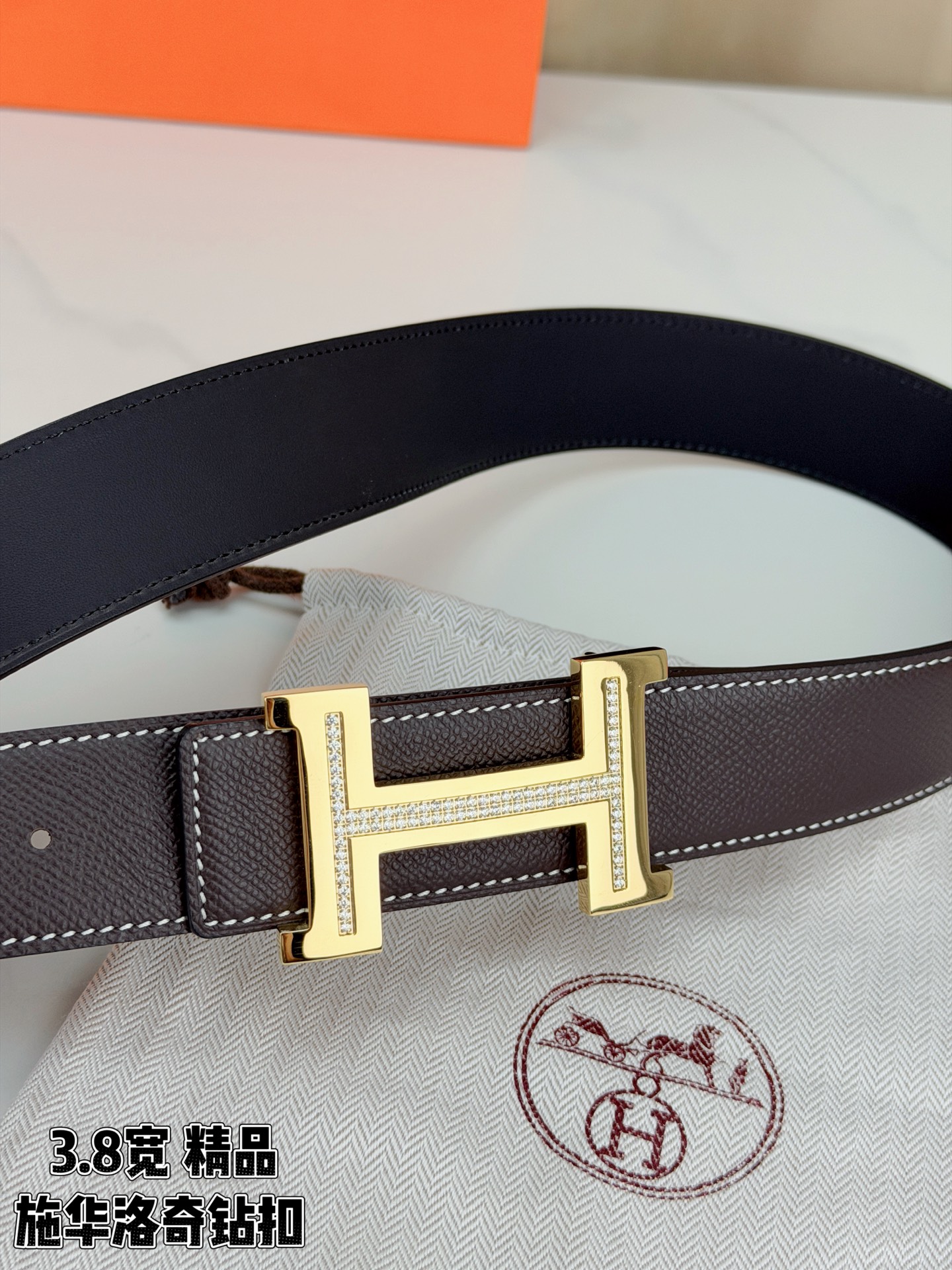 精品 HERMES 3.8cm宽腰带，精选头层牛皮，镶嵌施华洛奇水钻H扣，质感奢华。经典双面设计，百搭优