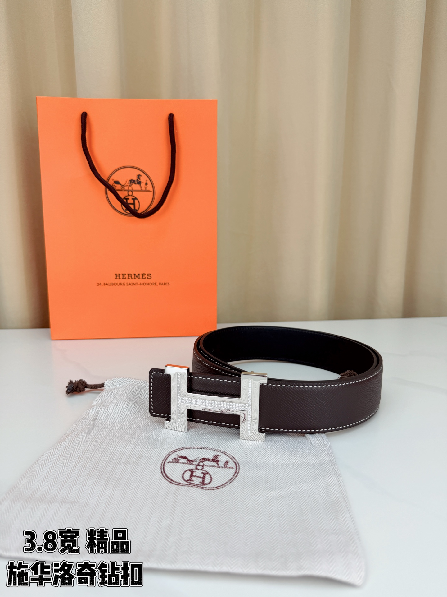 精品 HERMES 3.8cm宽腰带，精选头层牛皮，镶嵌施华洛奇水钻H扣，质感奢华。经典双面设计，百搭优