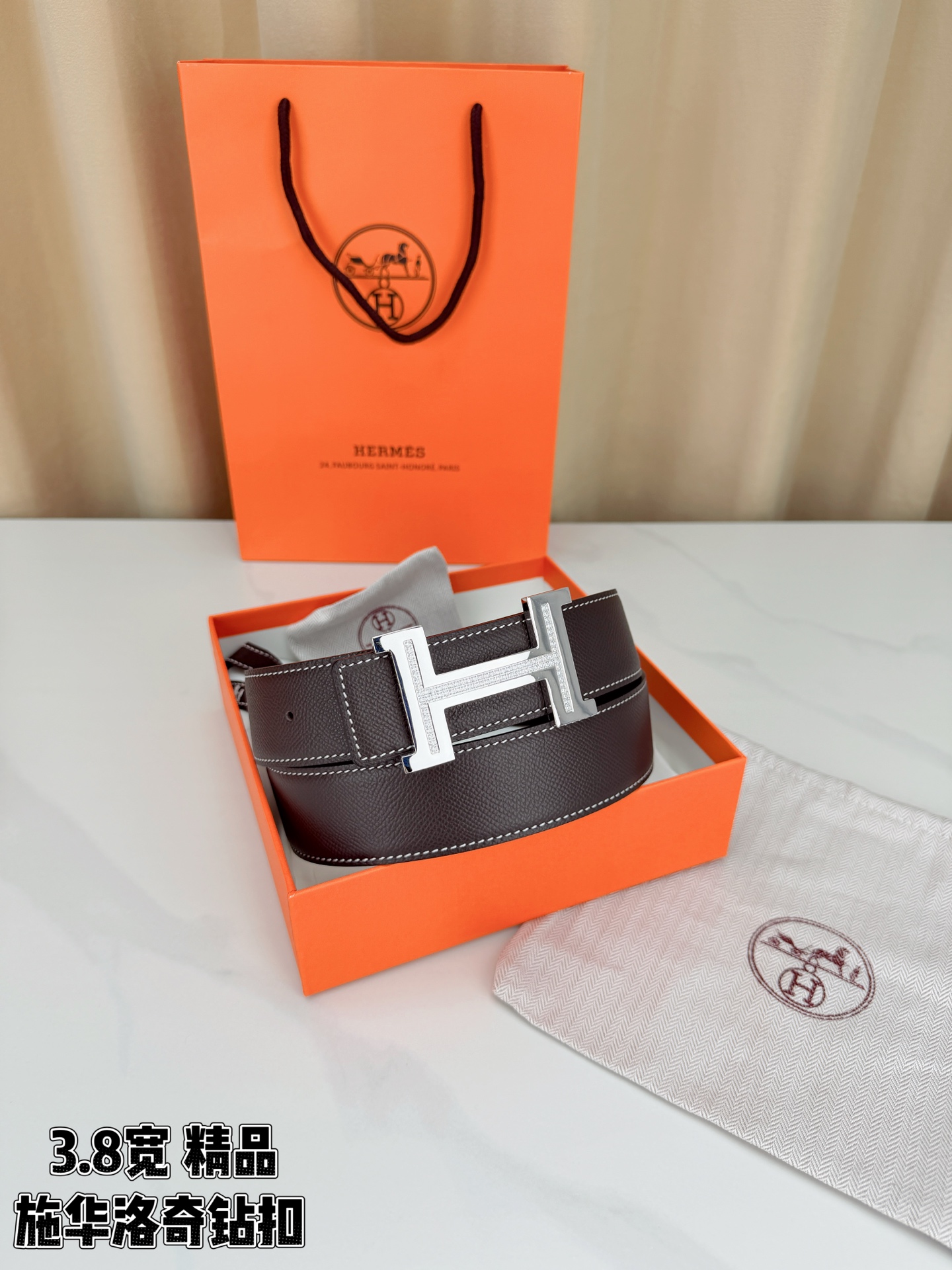 精品 HERMES 3.8cm宽腰带，精选头层牛皮，镶嵌施华洛奇水钻H扣，质感奢华。经典双面设计，百搭优
