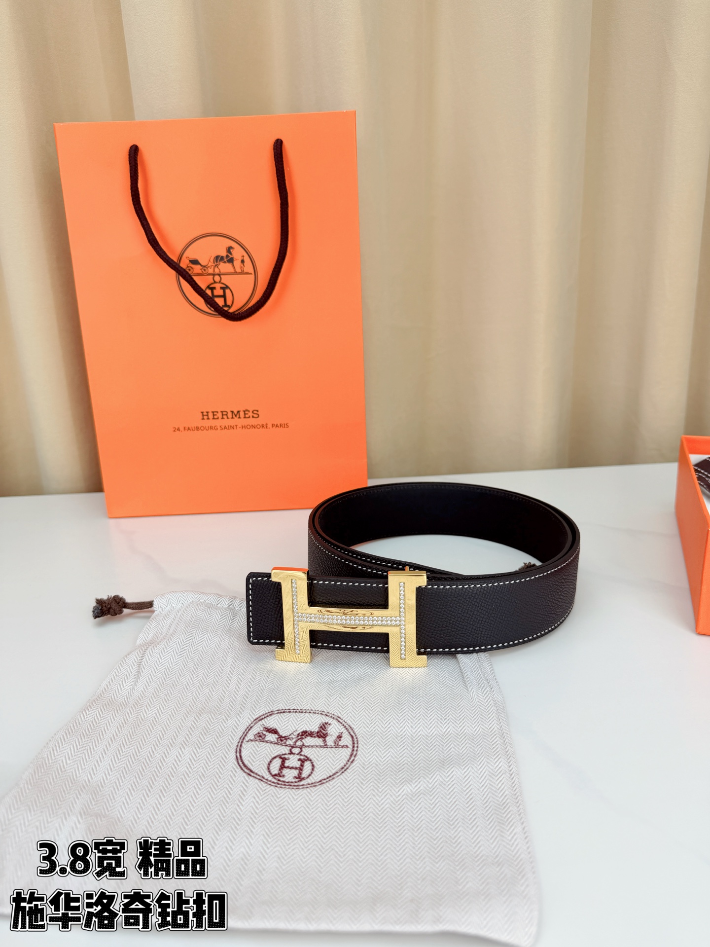 精品 HERMES 3.8cm宽腰带，精选头层牛皮，镶嵌施华洛奇水钻H扣，质感奢华。经典双面设计，百搭优