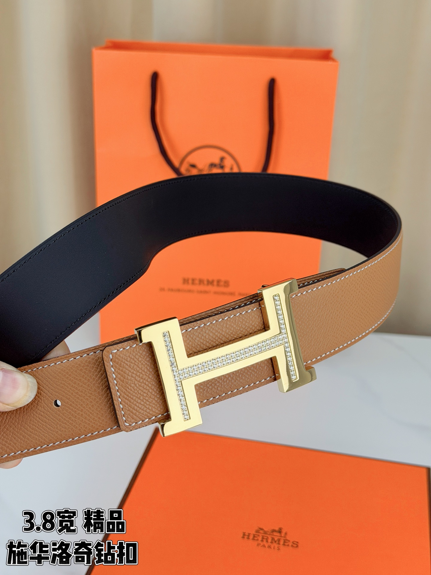 精品 HERMES 3.8cm宽腰带，精选头层牛皮，镶嵌施华洛奇水钻H扣，质感奢华。经典双面设计，百搭优