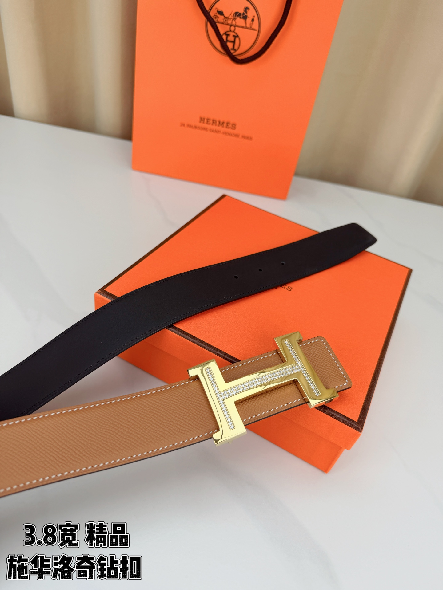 精品 HERMES 3.8cm宽腰带，精选头层牛皮，镶嵌施华洛奇水钻H扣，质感奢华。经典双面设计，百搭优