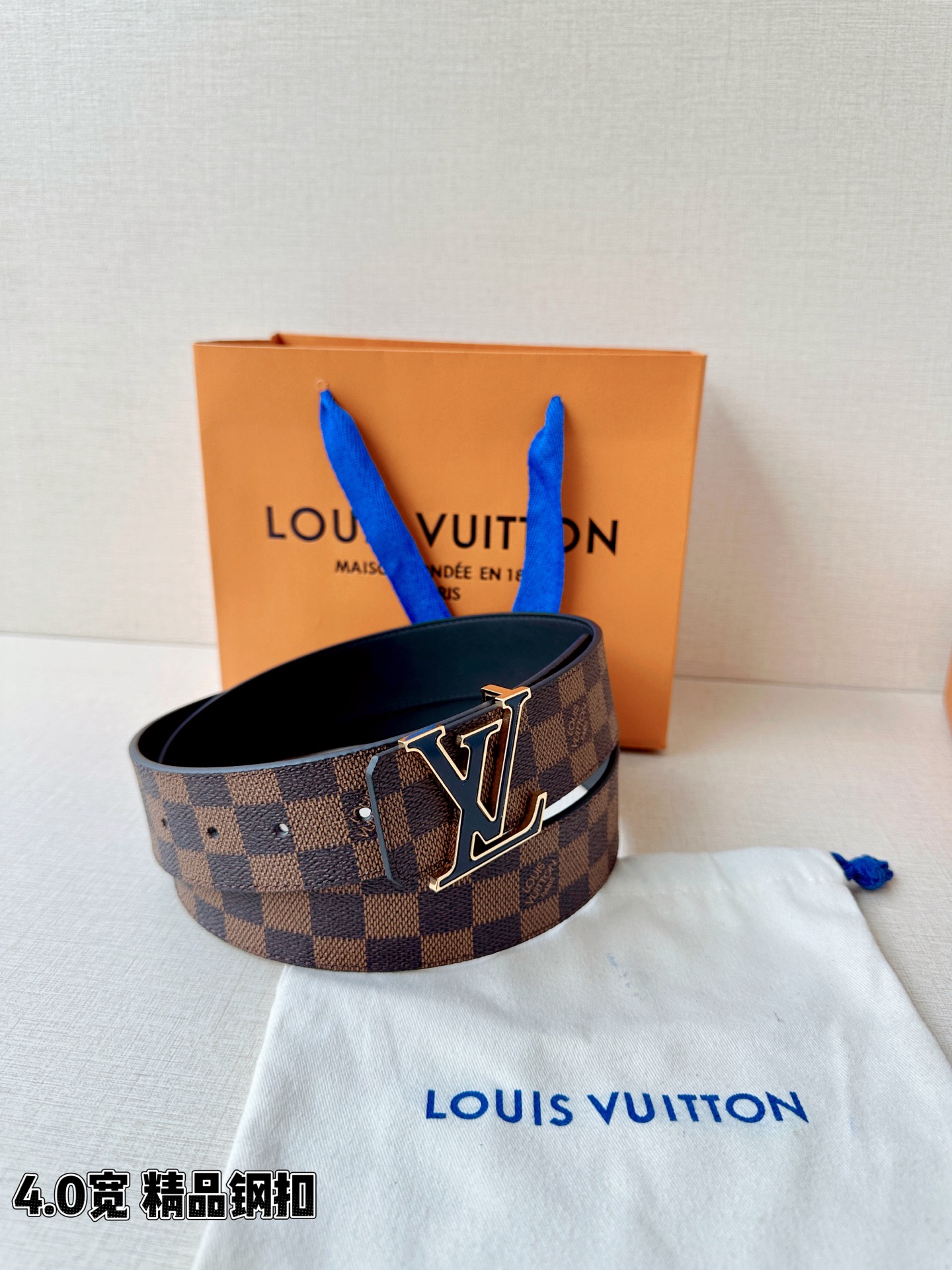 LV 4.0cm经典棕格腰带，Damier棋盘格涂层帆布复古耐看，精品钢扣精致有质感，4.0cm宽版气场