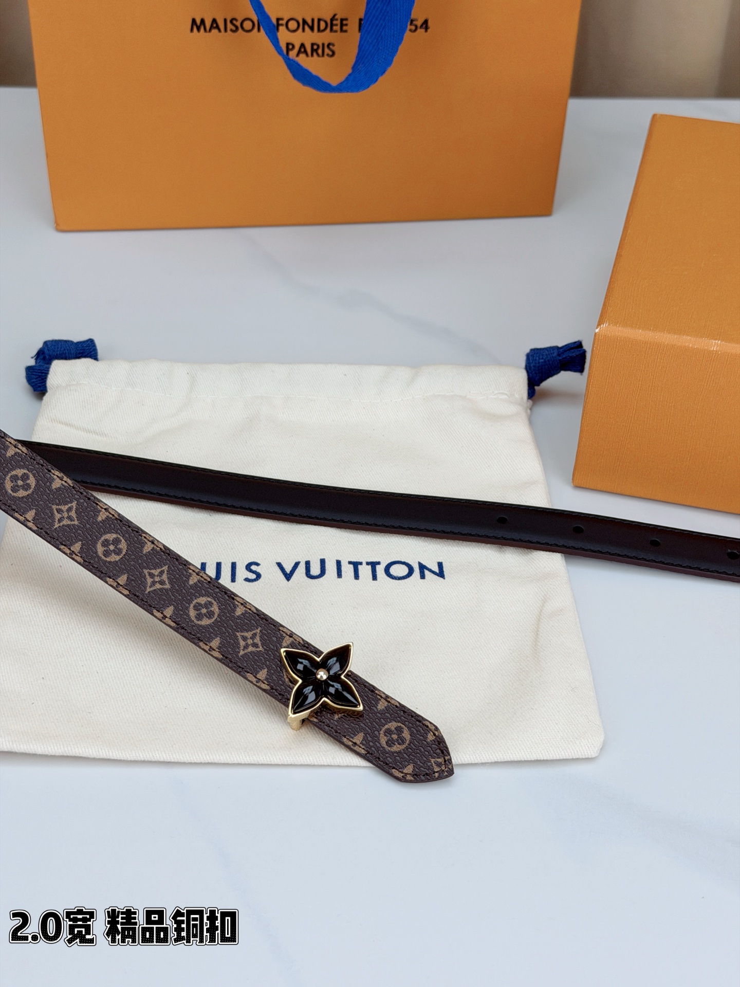 LV 2.0cm经典老花细腰带，深棕Monogram复古百搭，黑色珐琅四叶花铜扣酷飒精致，2.0cm细版