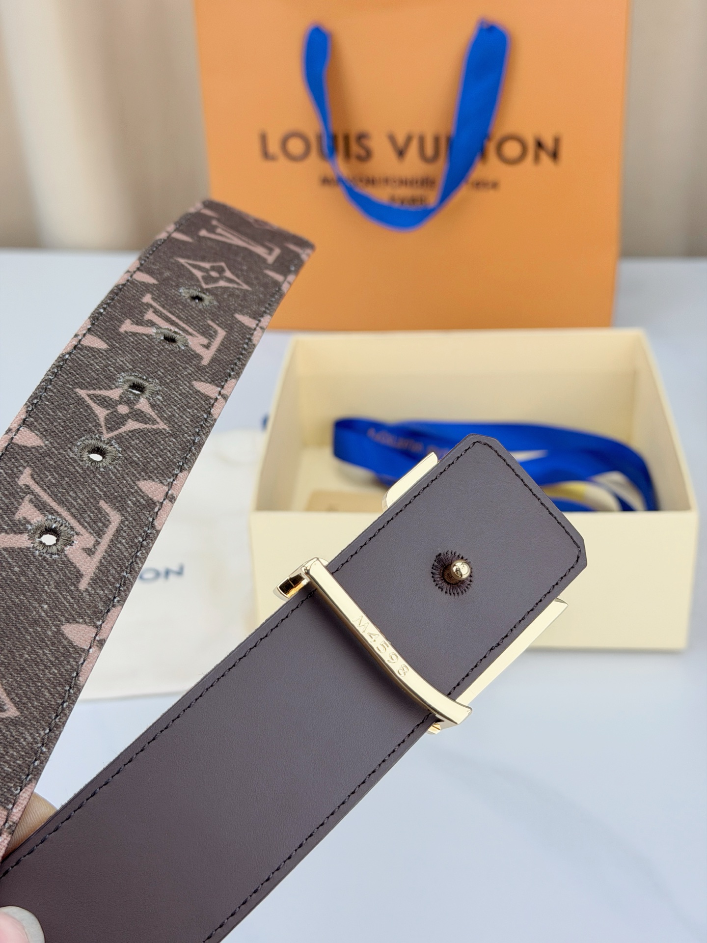 LV 4.0宽精品扣 粉棕丹宁老花腰带，Monogram牛仔提花复古温柔，立体LV字母扣哑黑/银/金/古铜/古金五色可选