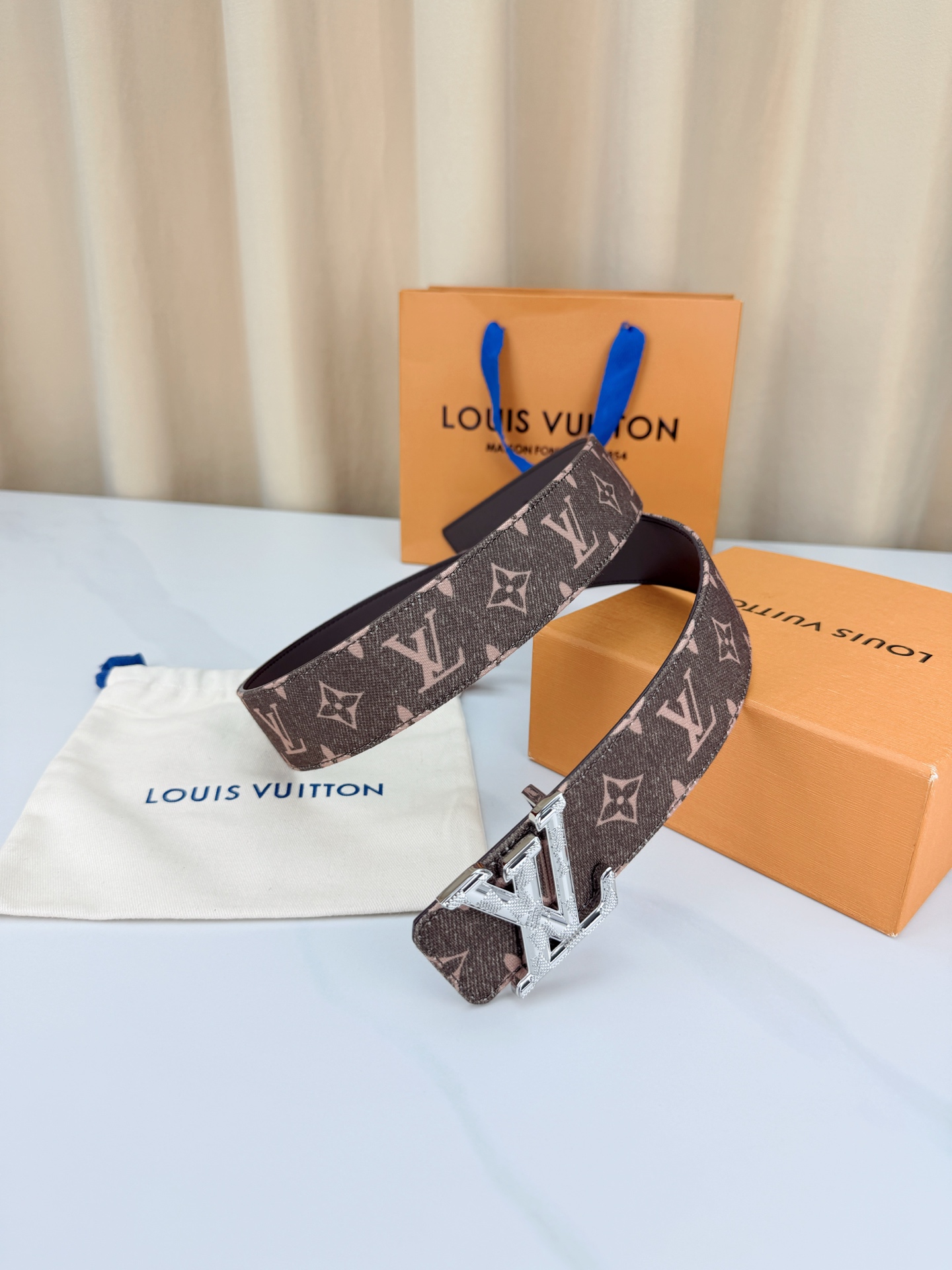 LV 4.0宽精品扣 粉棕丹宁老花腰带，Monogram牛仔提花复古温柔，立体LV字母扣哑黑/银/金/古铜/古金五色可选
