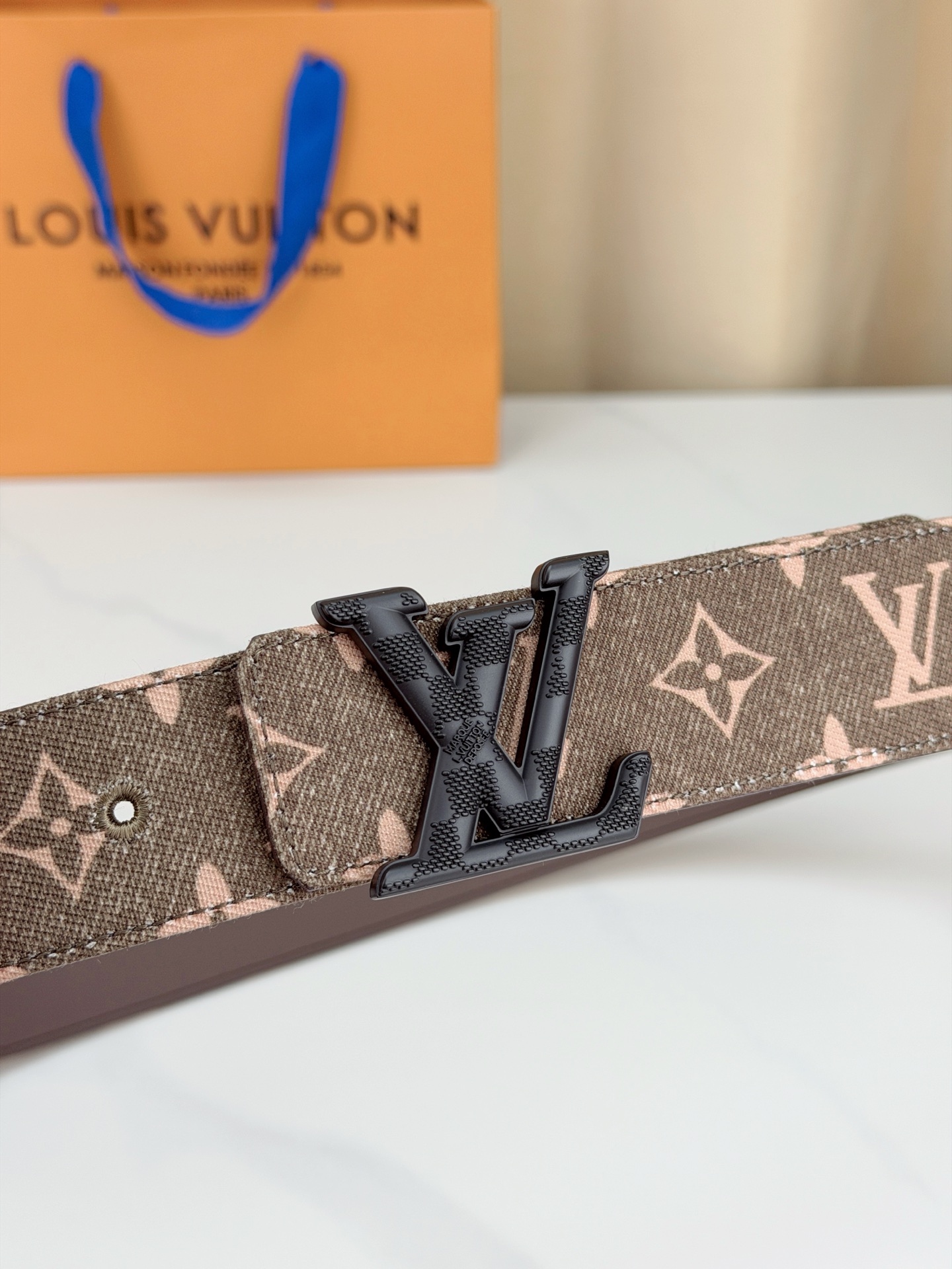LV 4.0宽精品扣 粉棕丹宁老花腰带，Monogram牛仔提花复古温柔，立体LV字母扣哑黑/银/金/古铜/古金五色可选