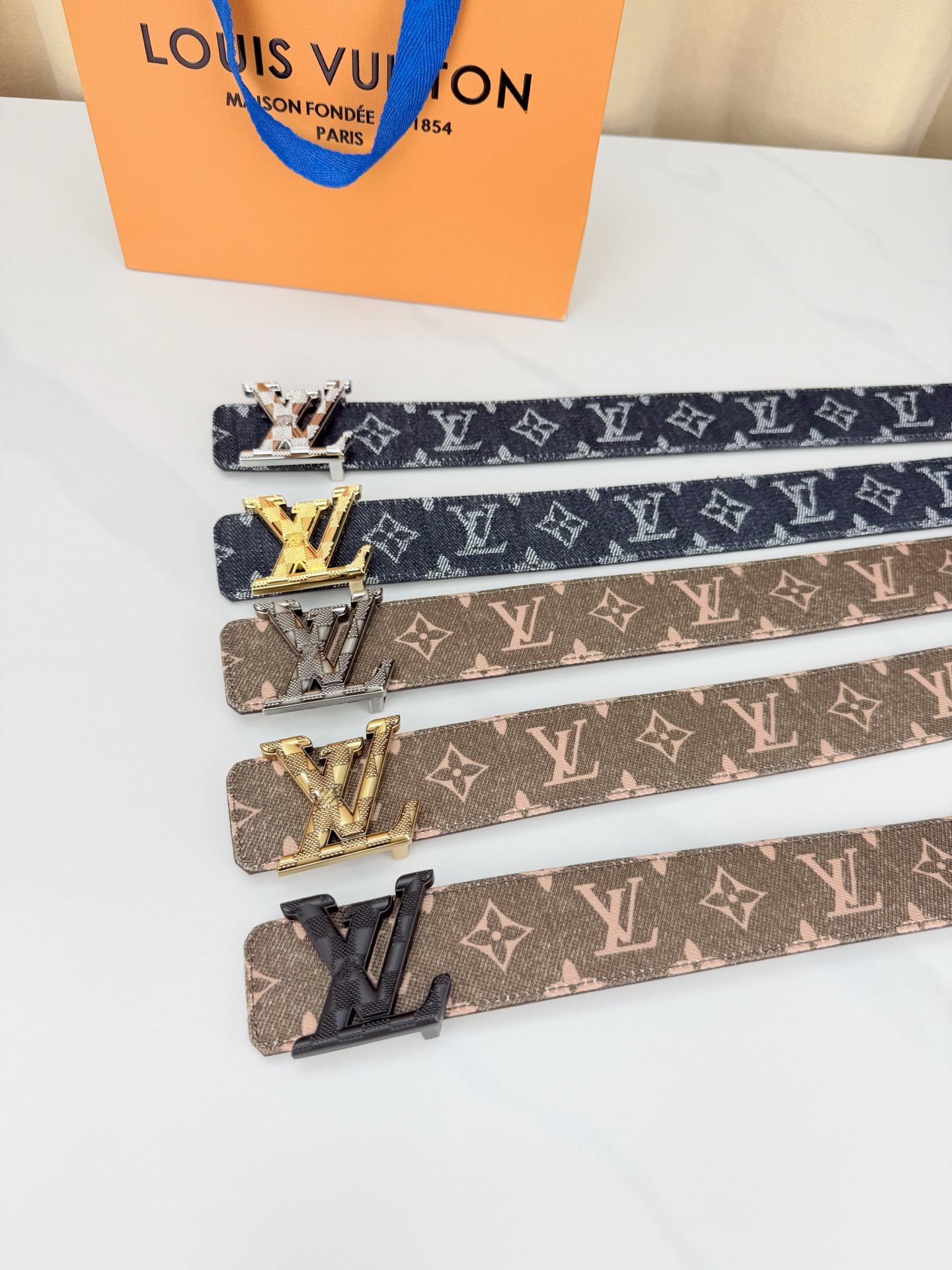 LV 4.0宽精品扣 粉棕丹宁老花腰带，Monogram牛仔提花复古温柔，立体LV字母扣哑黑/银/金/古铜/古金五色可选