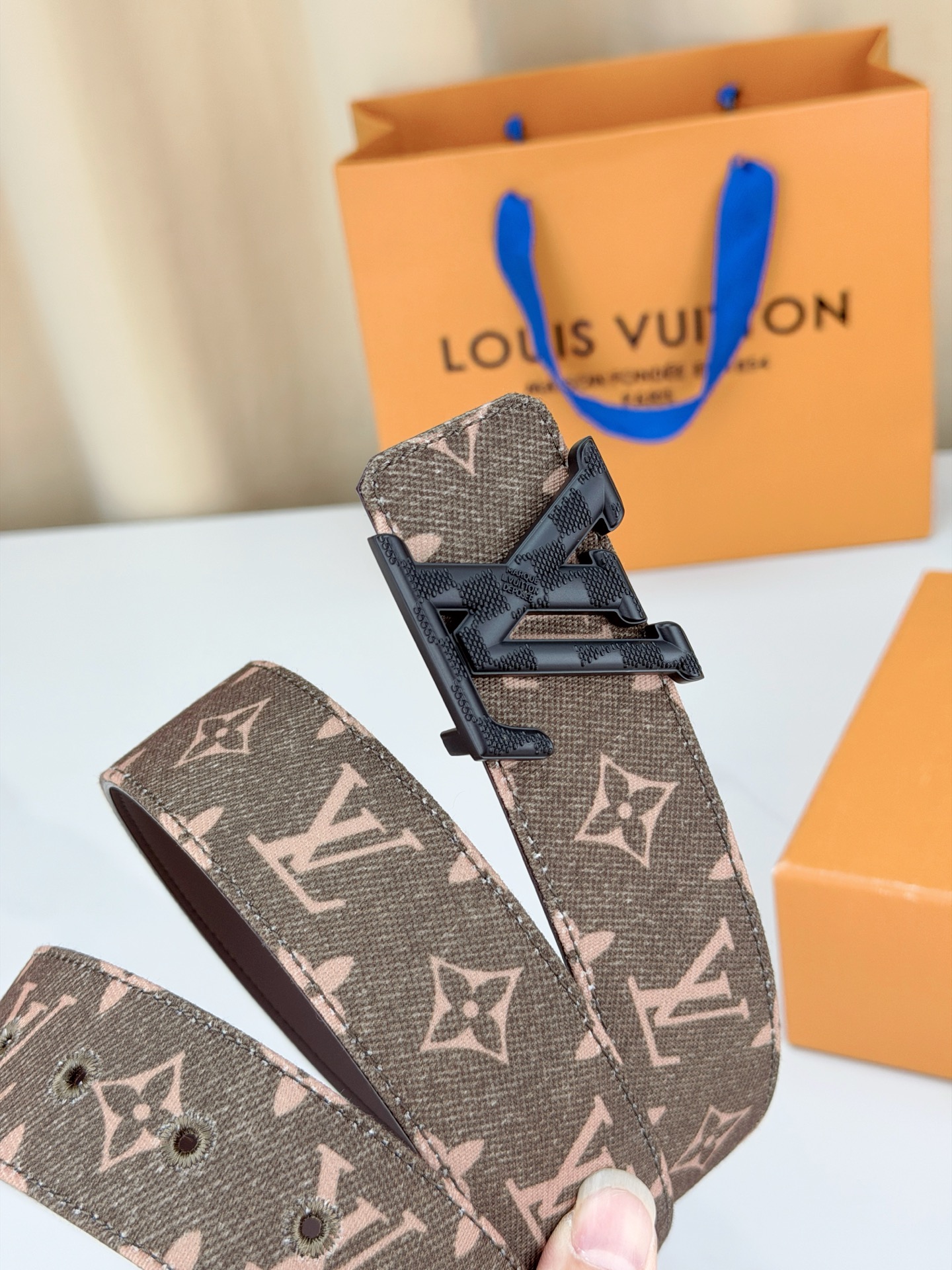 LV 4.0宽精品扣 粉棕丹宁老花腰带，Monogram牛仔提花复古温柔，立体LV字母扣哑黑/银/金/古铜/古金五色可选