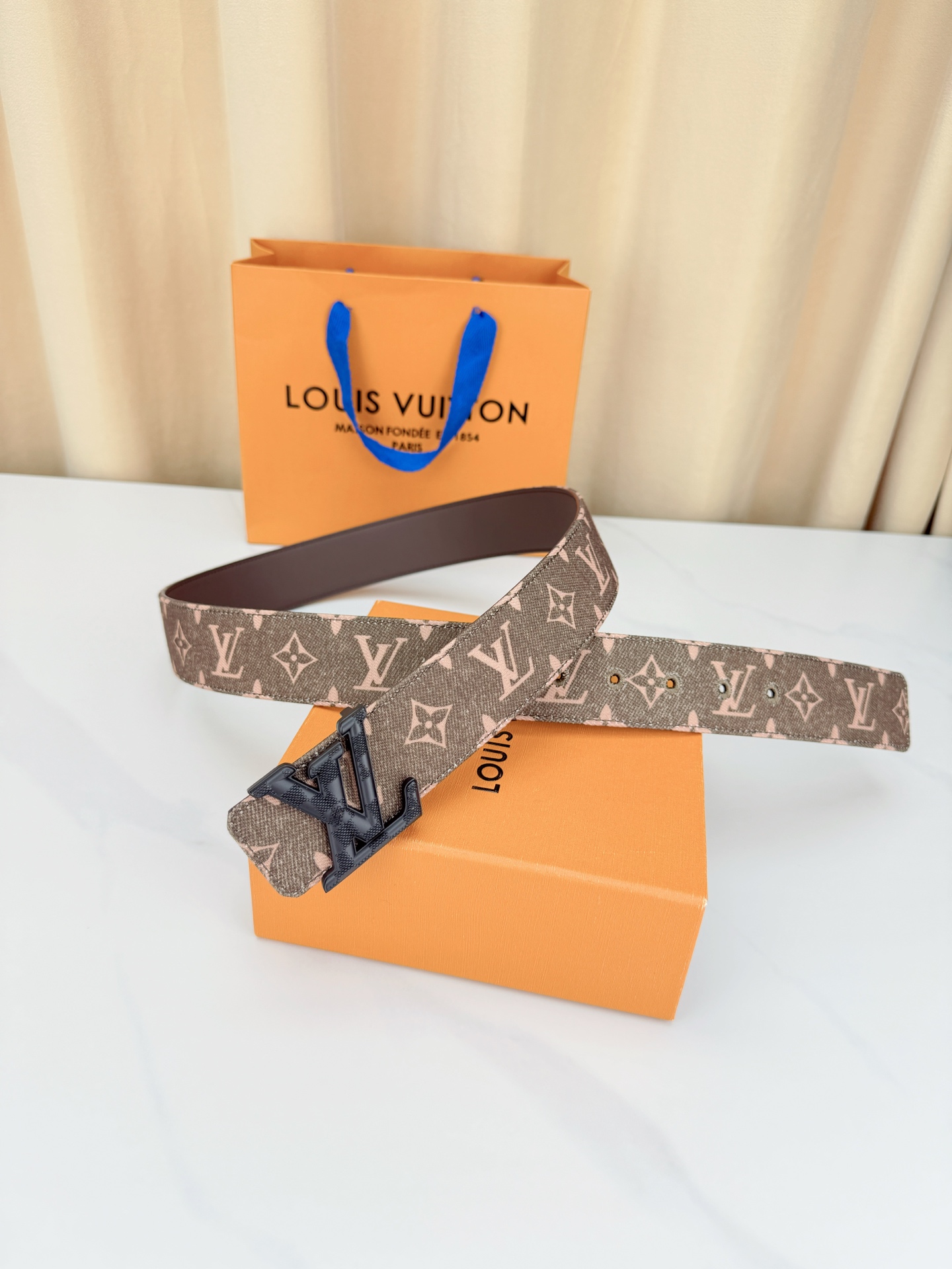 LV 4.0宽精品扣 粉棕丹宁老花腰带，Monogram牛仔提花复古温柔，立体LV字母扣哑黑/银/金/古铜/古金五色可选