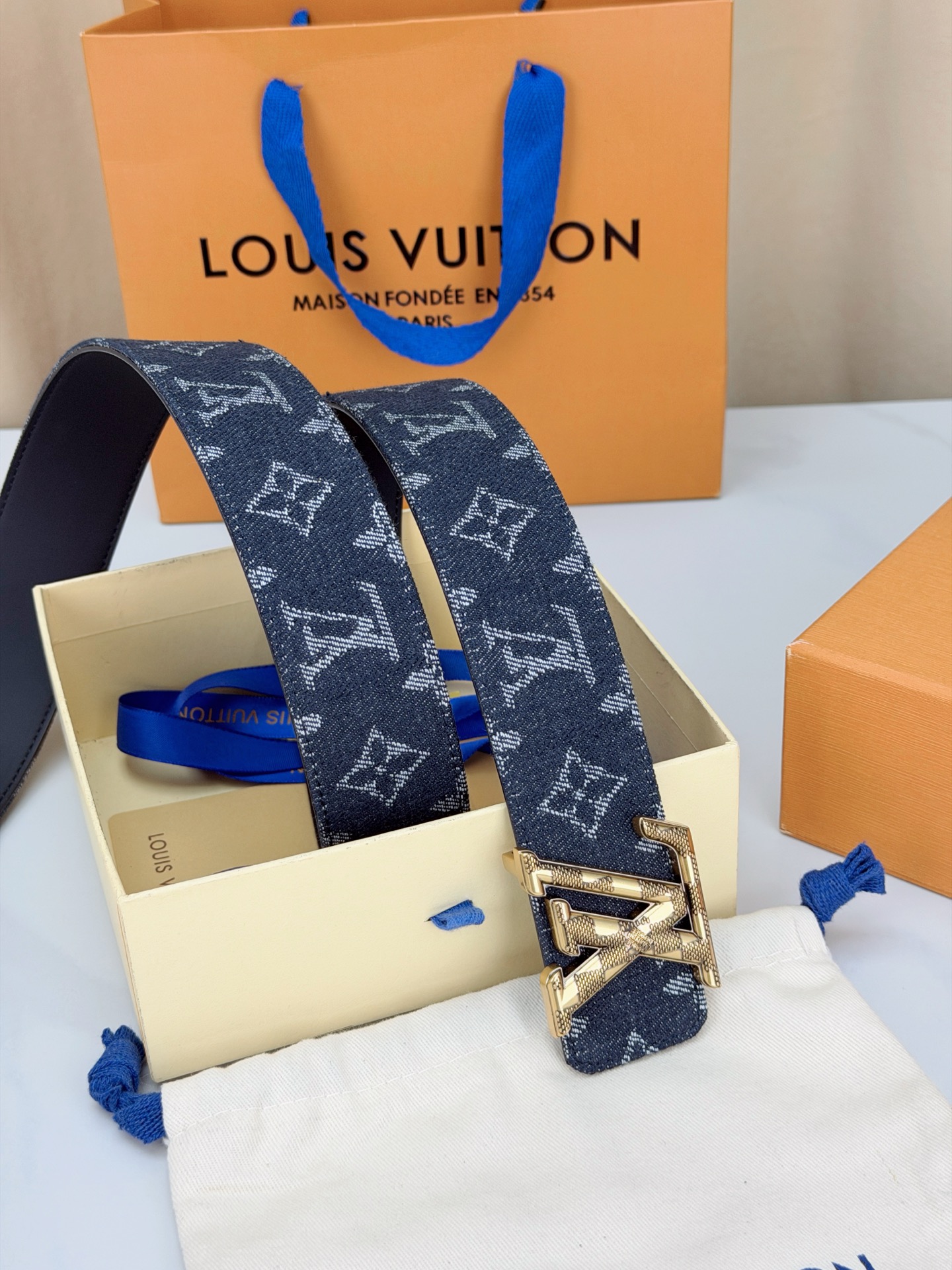 LV 4.0宽精品扣 黑丹宁老花腰带，深藏青Monogram牛仔提花复古有型，立体LV字母扣古铜/古白/银/金/哑黑五色