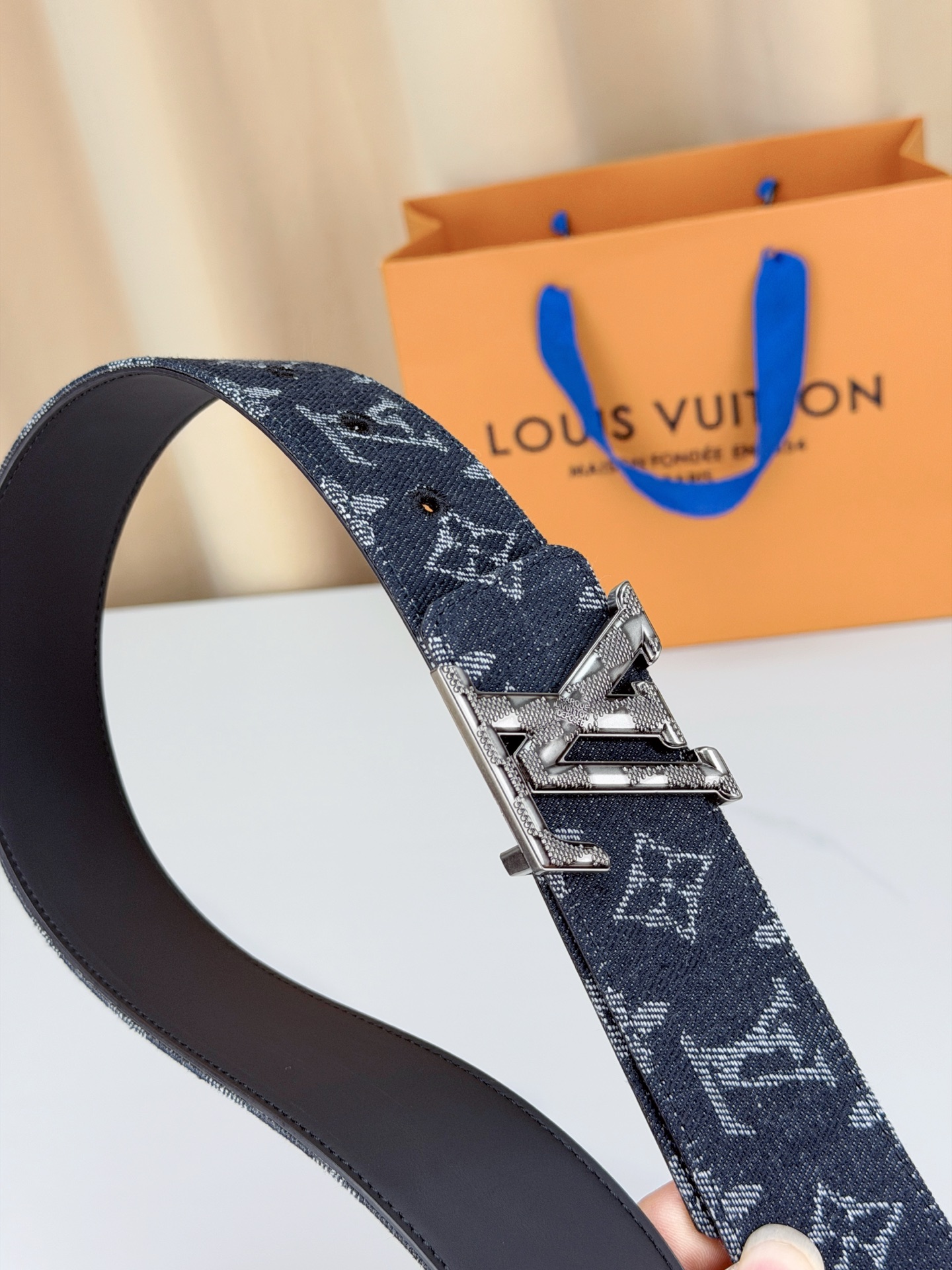 LV 4.0宽精品扣 黑丹宁老花腰带，深藏青Monogram牛仔提花复古有型，立体LV字母扣古铜/古白/银/金/哑黑五色