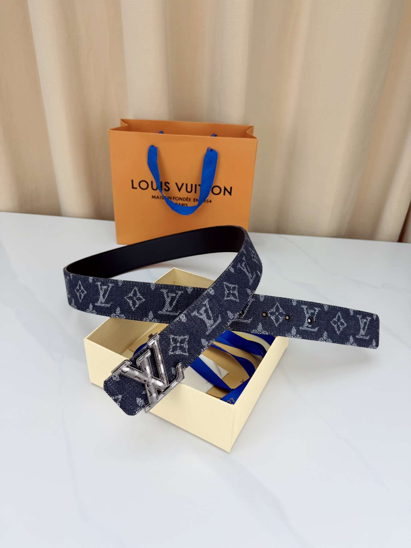 LV 4.0宽精品扣 黑丹宁老花腰带，深藏青Monogram牛仔提花复古有型，立体LV字母扣古铜/古白/银/金/哑黑五色