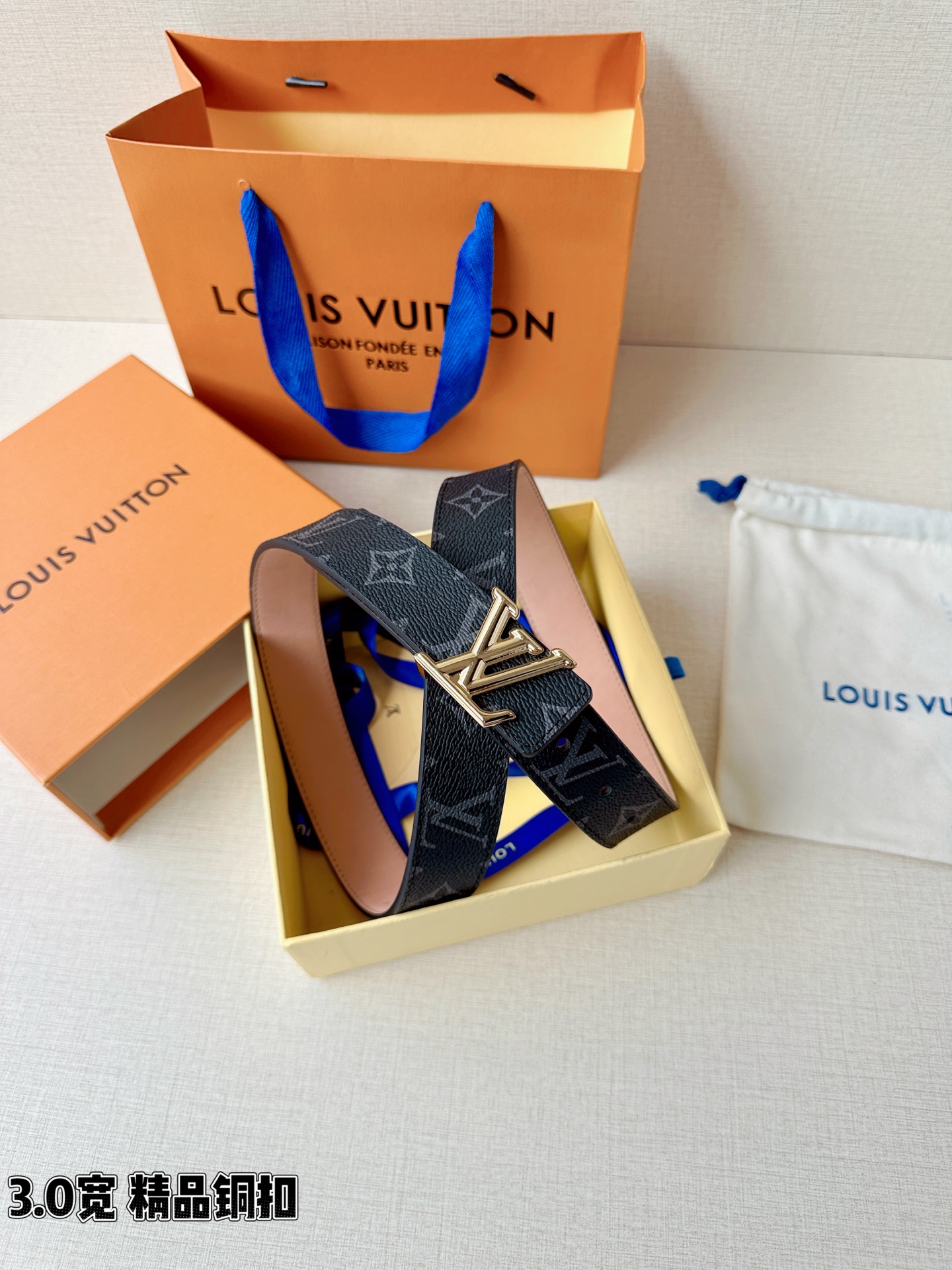 LV 3.0宽精品铜扣 经典老花/白棋盘格/黑花腰带，Monogram涂层帆布与Damier格纹三款可选，立体LV字母扣