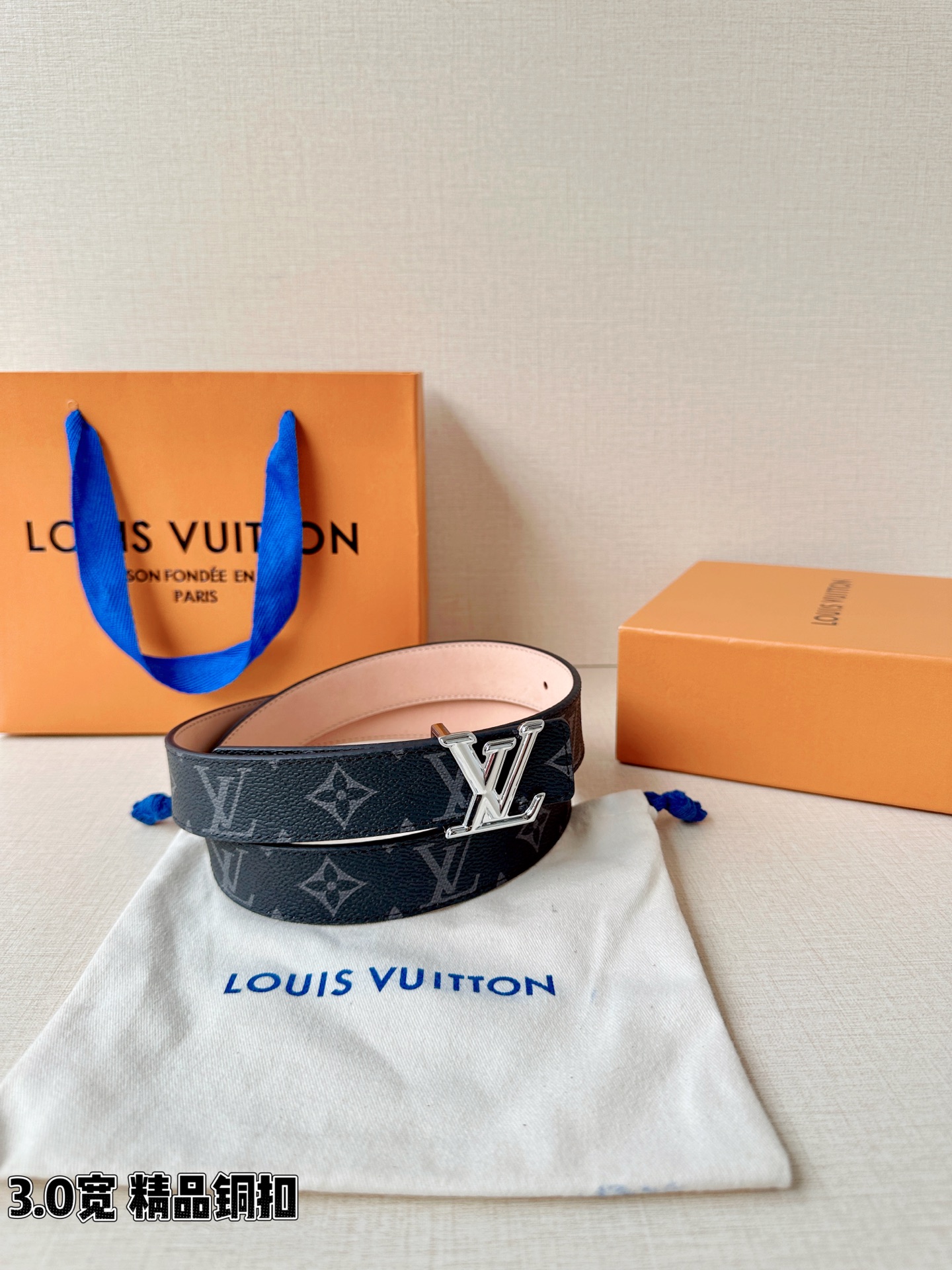 LV 3.0宽精品铜扣 经典老花/白棋盘格/黑花腰带，Monogram涂层帆布与Damier格纹三款可选，立体LV字母扣