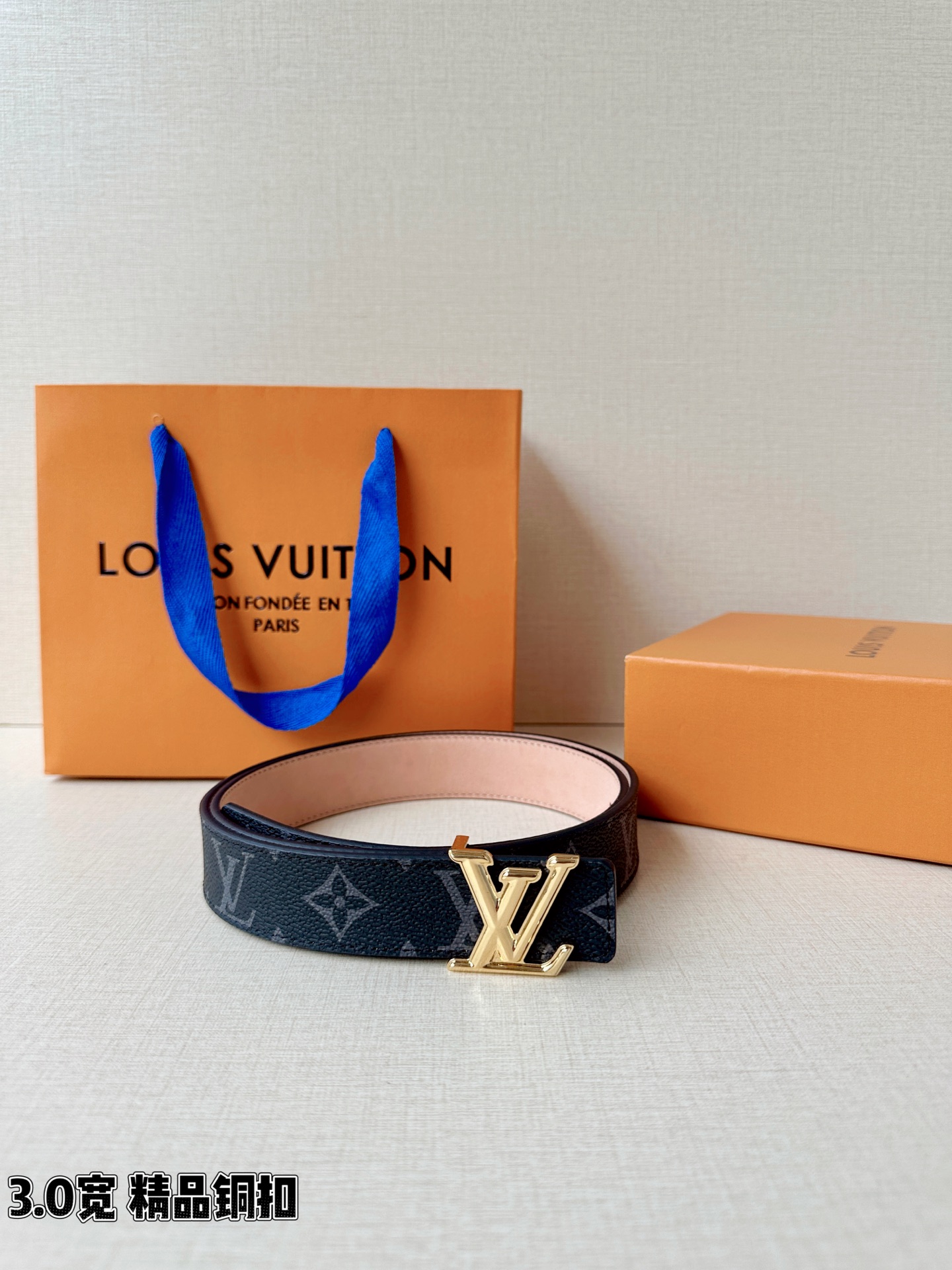 LV 3.0宽精品铜扣 经典老花/白棋盘格/黑花腰带，Monogram涂层帆布与Damier格纹三款可选，立体LV字母扣