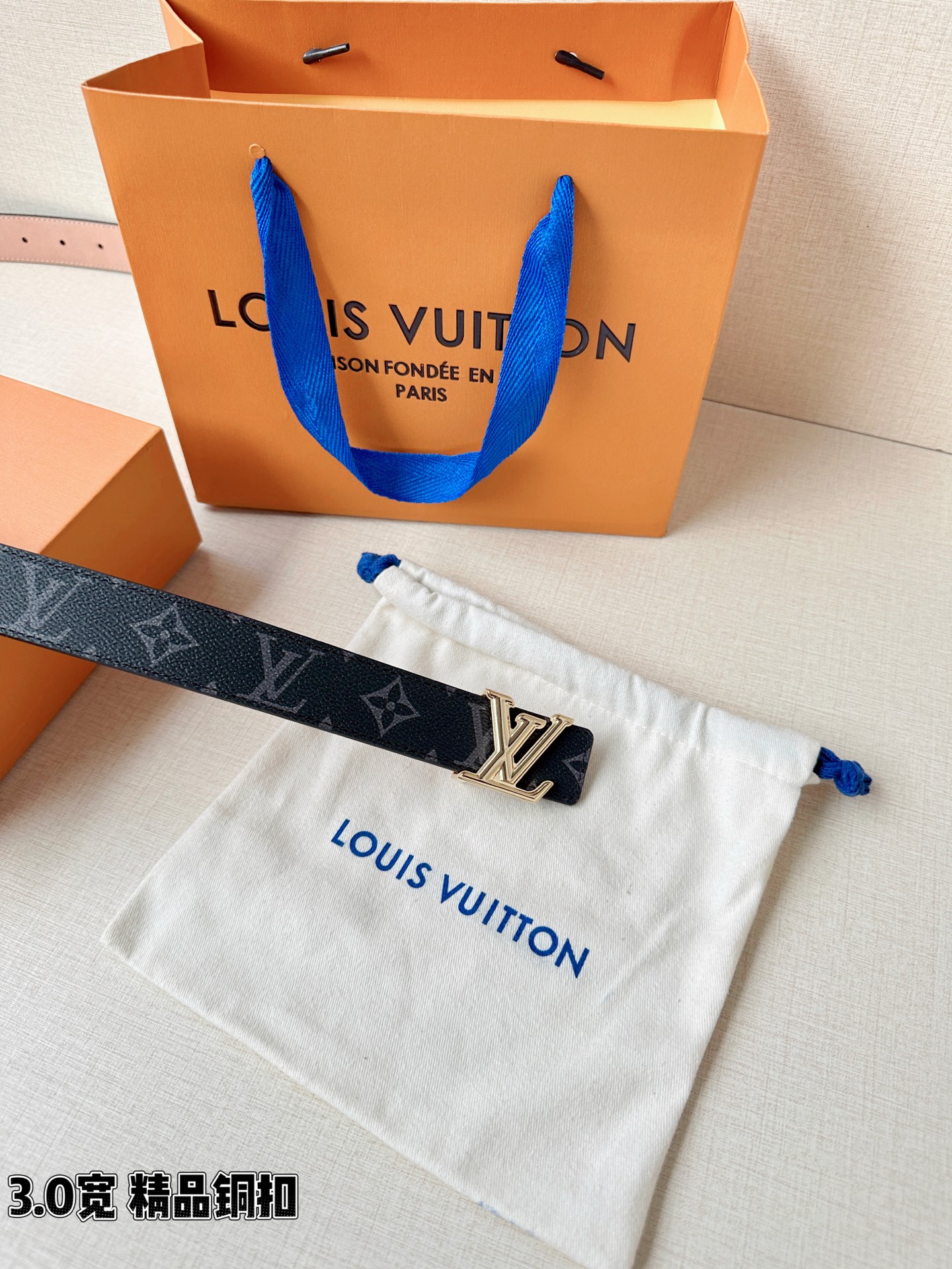 LV 3.0宽精品铜扣 经典老花/白棋盘格/黑花腰带，Monogram涂层帆布与Damier格纹三款可选，立体LV字母扣