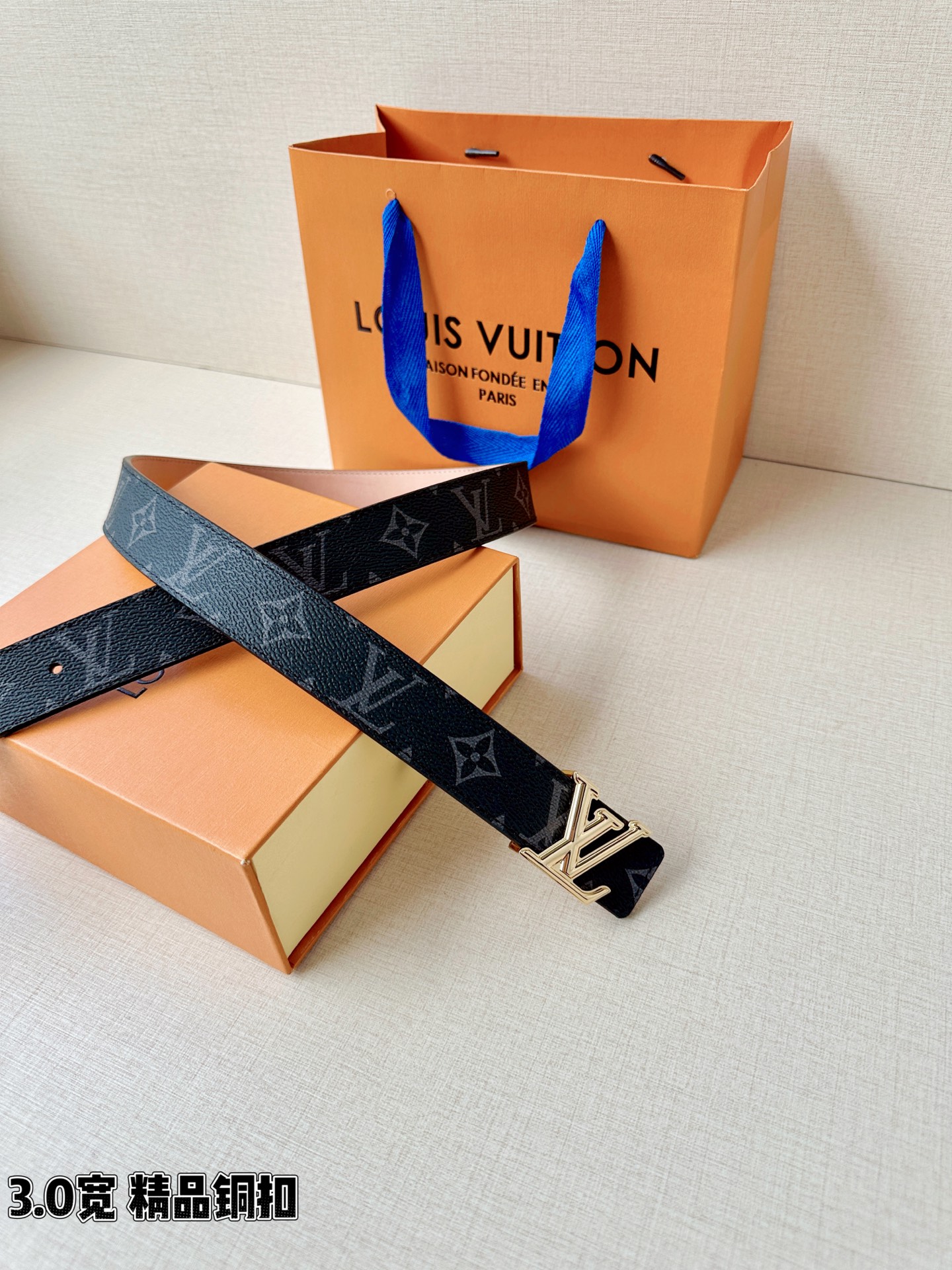 LV 3.0宽精品铜扣 经典老花/白棋盘格/黑花腰带，Monogram涂层帆布与Damier格纹三款可选，立体LV字母扣