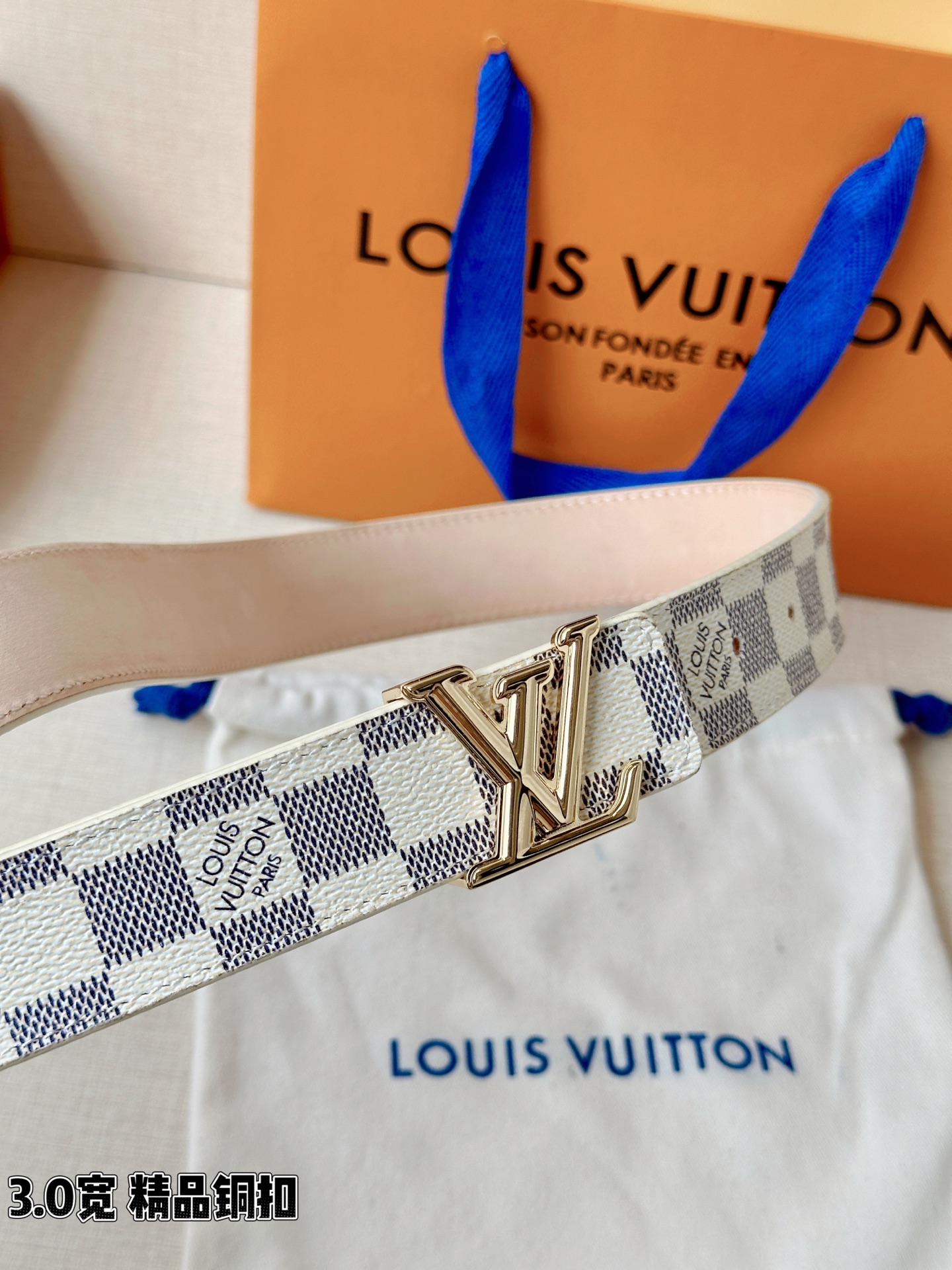 LV 3.0宽精品铜扣 经典老花/白棋盘格/黑花腰带，Monogram涂层帆布与Damier格纹三款可选，立体LV字母扣