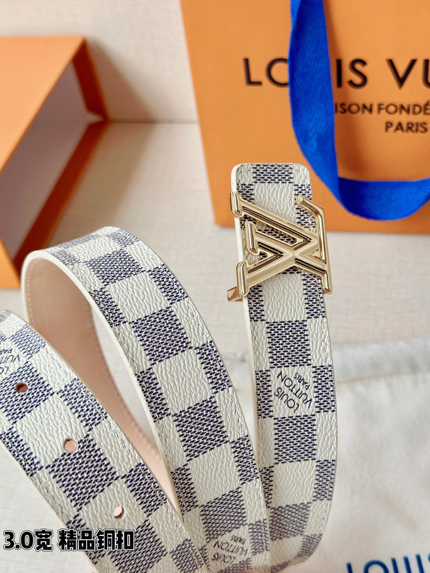 LV 3.0宽精品铜扣 经典老花/白棋盘格/黑花腰带，Monogram涂层帆布与Damier格纹三款可选，立体LV字母扣