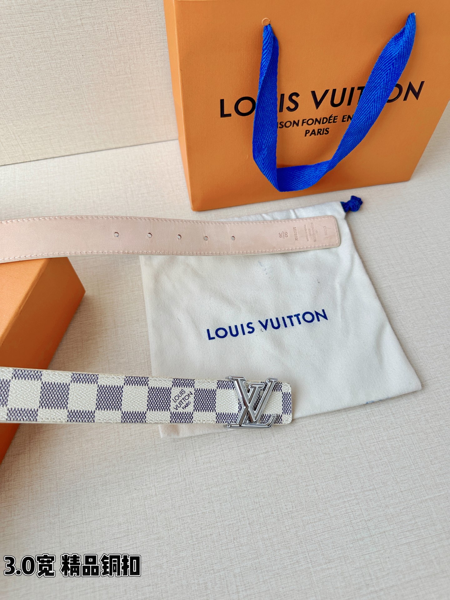 LV 3.0宽精品铜扣 经典老花/白棋盘格/黑花腰带，Monogram涂层帆布与Damier格纹三款可选，立体LV字母扣