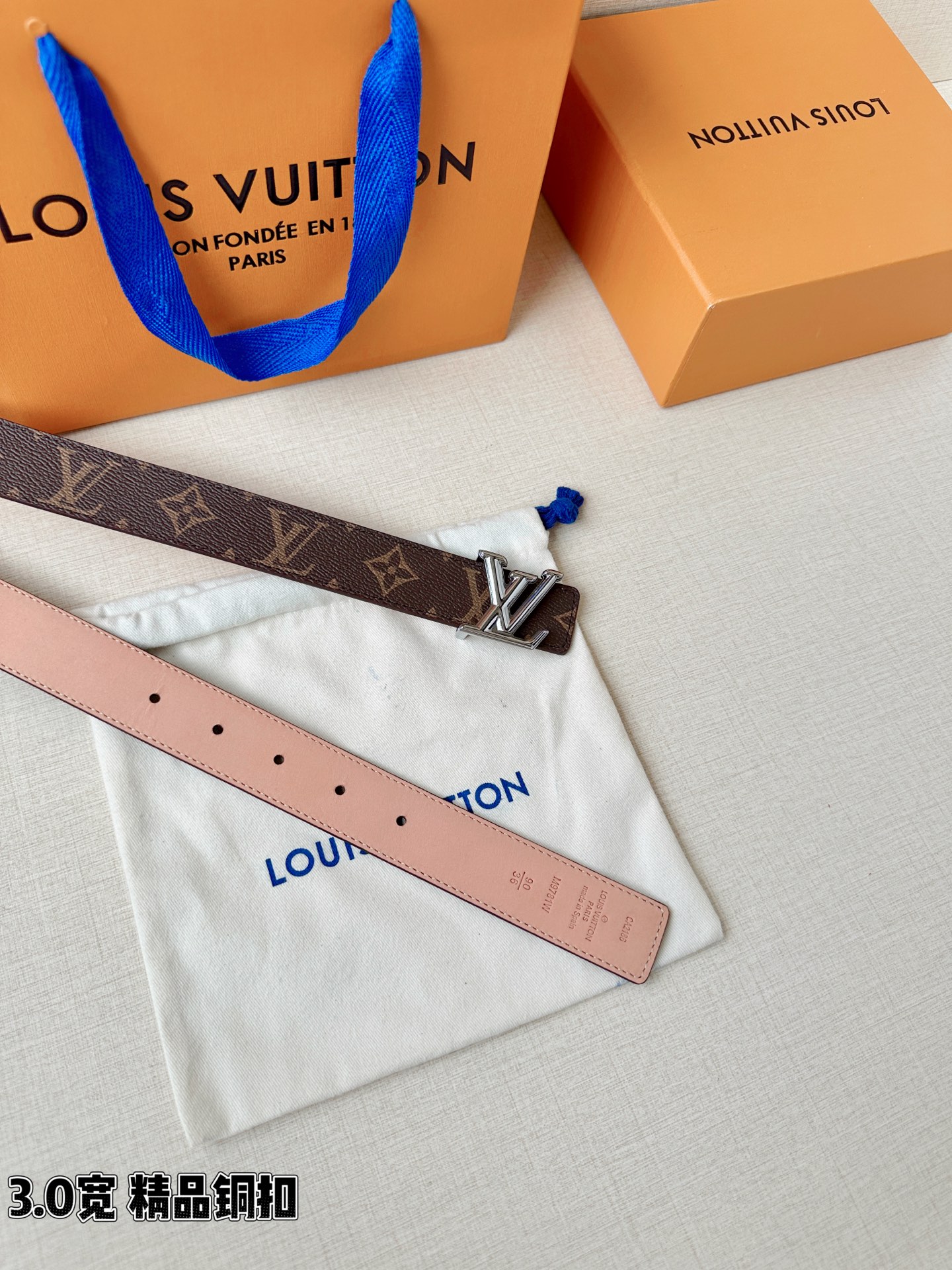LV 3.0宽精品铜扣 经典老花/白棋盘格/黑花腰带，Monogram涂层帆布与Damier格纹三款可选，立体LV字母扣