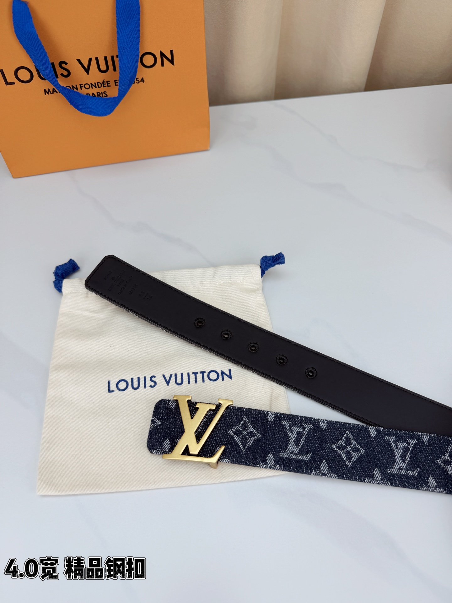 LV 4.0宽精品钢扣 丹宁老花双面腰带，Monogram牛仔提花复古有型，黑/粉棕双色可选，立体LV字母扣古金/古银两