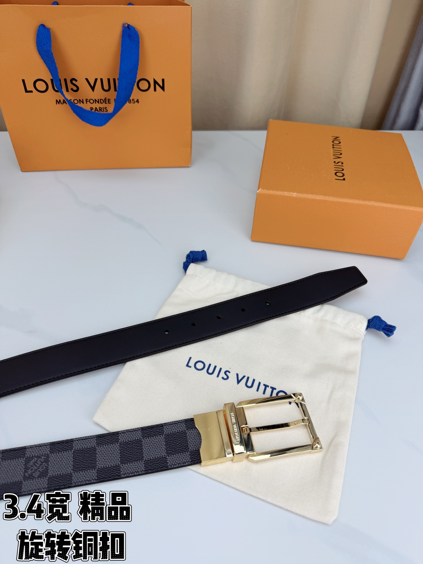 LV 3.4宽精品旋转铜扣腰带，黑灰棋盘格涂层帆布，低调格纹沉稳耐看；方形铆钉针扣银/金/枪/黑四色可选，可旋转双面结构
