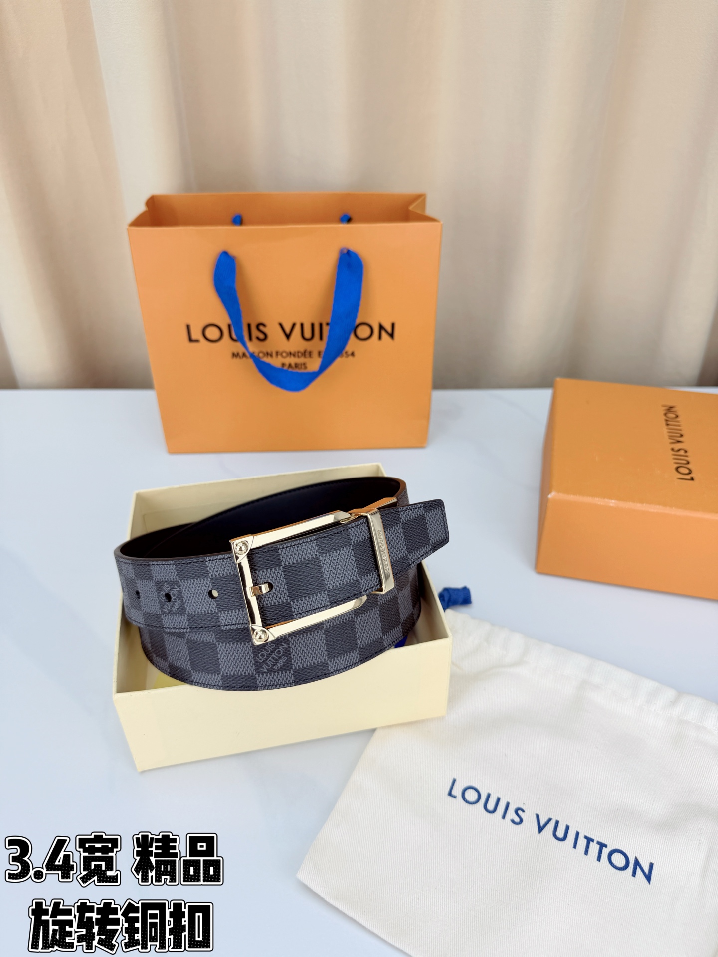LV 3.4宽精品旋转铜扣腰带，黑灰棋盘格涂层帆布，低调格纹沉稳耐看；方形铆钉针扣银/金/枪/黑四色可选，可旋转双面结构