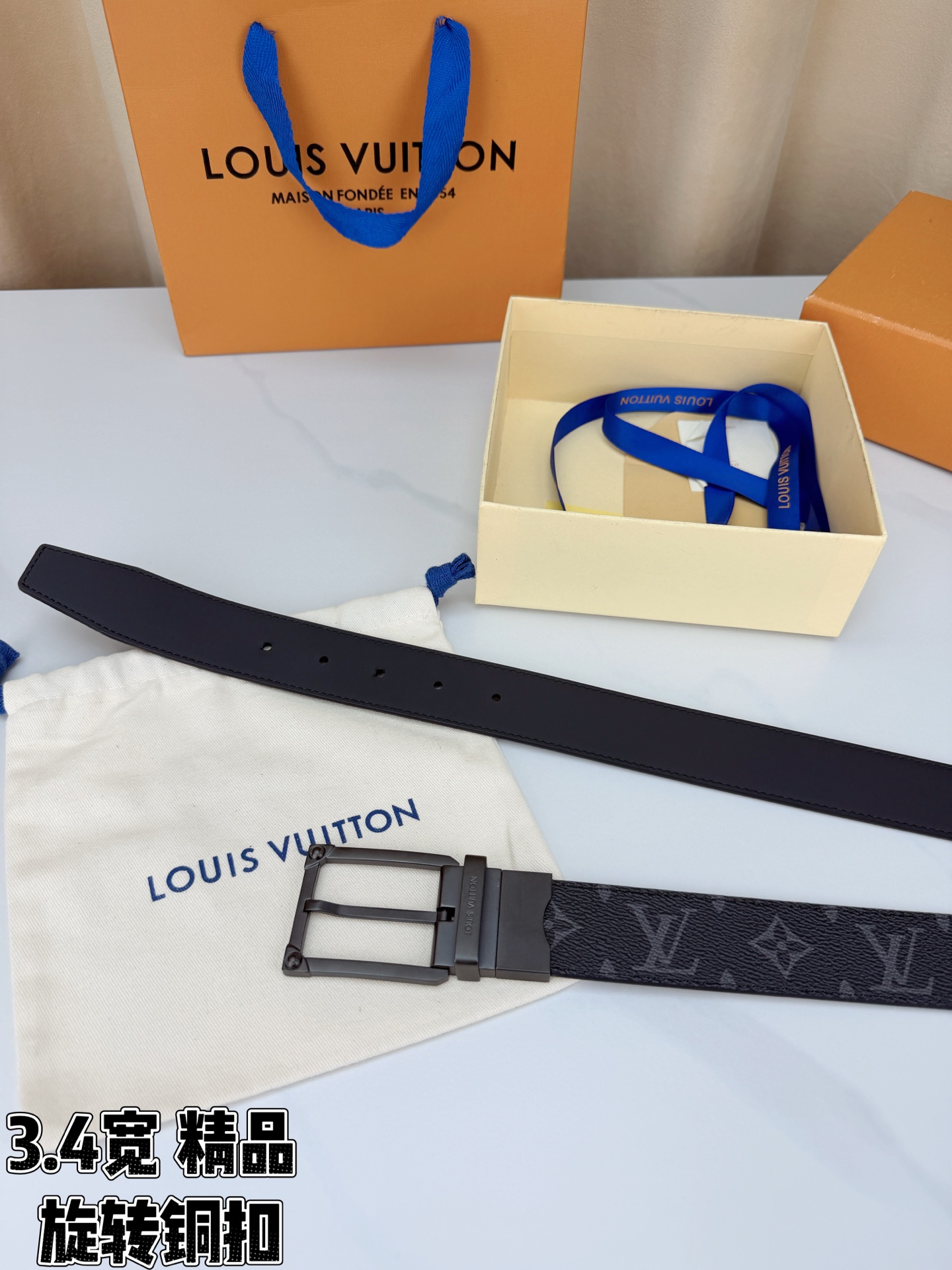 LV 3.4宽精品旋转铜扣腰带，黑灰老花涂层帆布，暗纹Monogram低调沉稳；方形铆钉针扣银/金/枪/沙黑四色可选，可