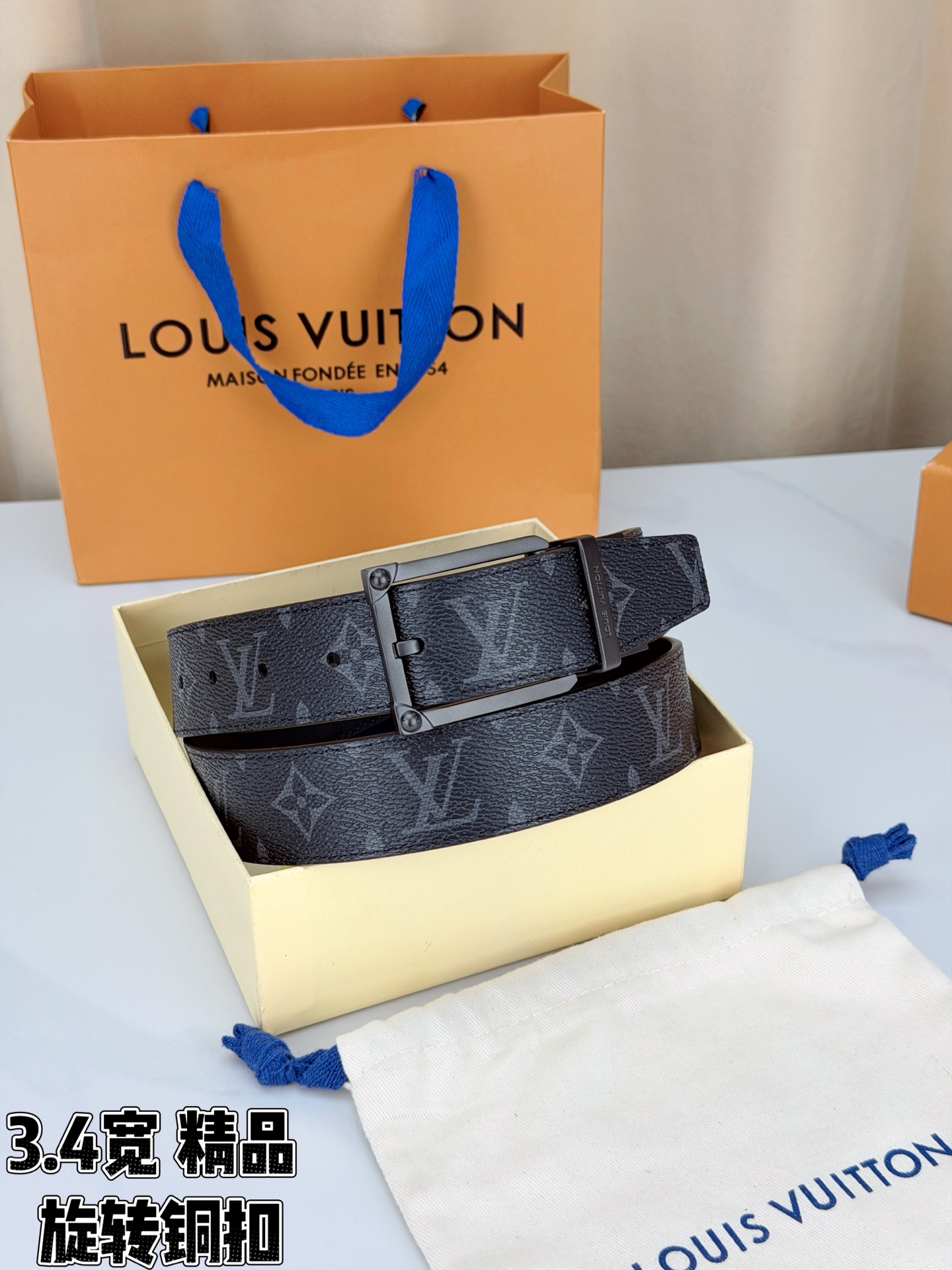 LV 3.4宽精品旋转铜扣腰带，黑灰老花涂层帆布，暗纹Monogram低调沉稳；方形铆钉针扣银/金/枪/沙黑四色可选，可