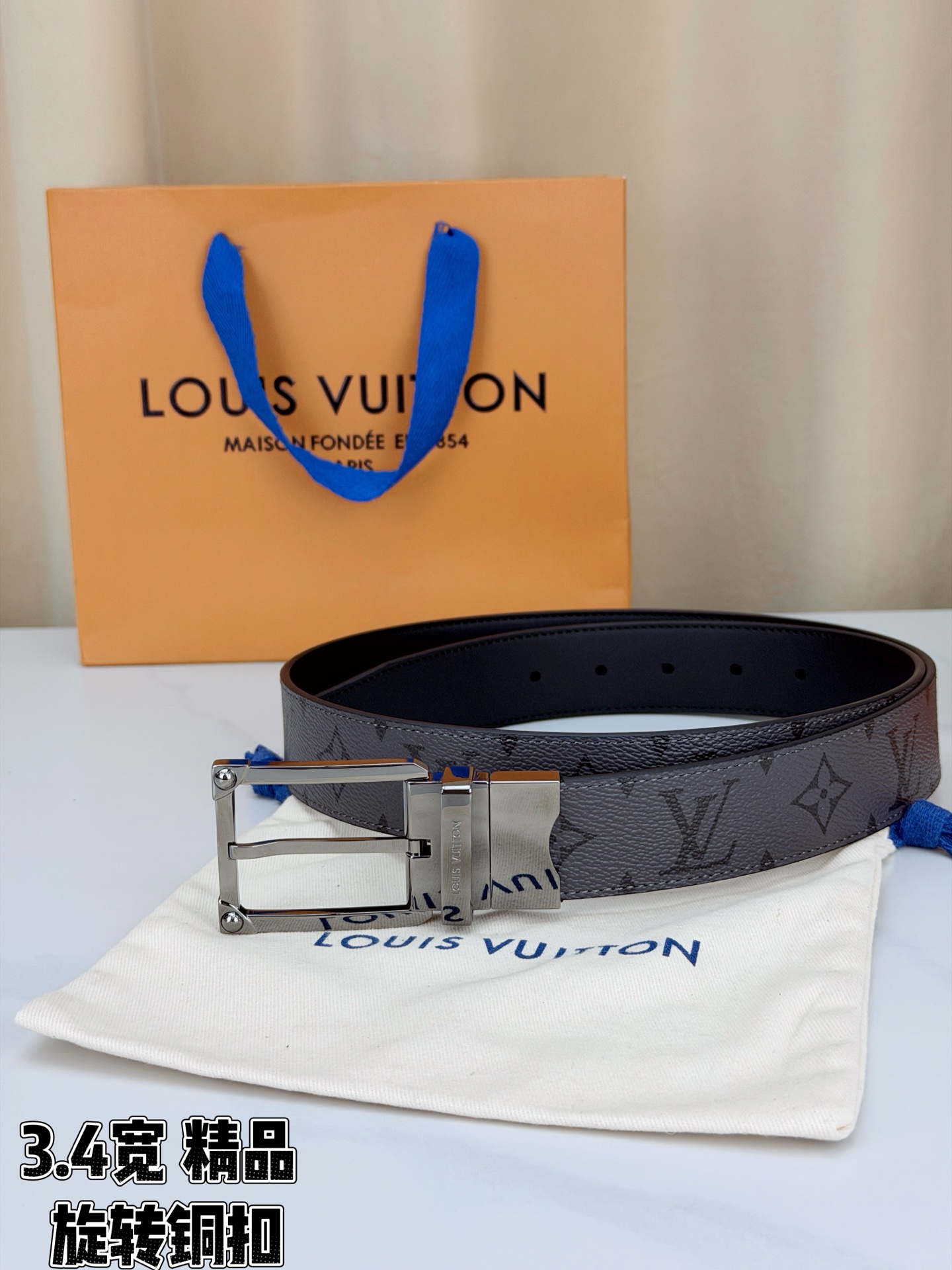 LV 3.4宽精品旋转铜扣腰带，黑灰老花涂层帆布，深灰Monogram低调耐看；方形铆钉针扣枪/黑/金/银四色可选，可旋