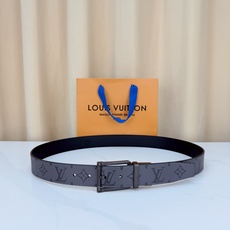 LV 3.4宽精品旋转铜扣腰带,黑灰老花涂层帆布,深灰Monogram低调耐看;方形铆钉针扣枪/黑/金/银四色可选,可旋 LV 3.4宽精品旋转铜扣腰带,黑灰老花涂层帆布,深灰Monogram低调耐看;方形铆钉针扣枪/黑/金/银四色可选,可旋
