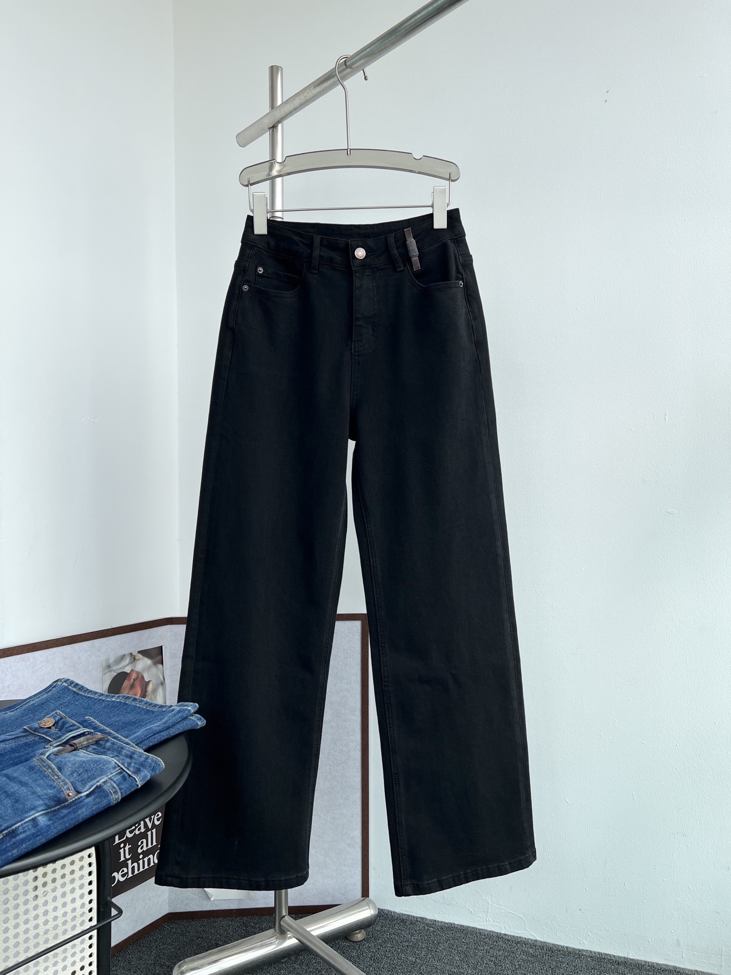 Elegant Wide Leg Jeans with Pearl Chain Detail - Turkish Denim, Black/Blue 5 i1755080143450 9579 0 2