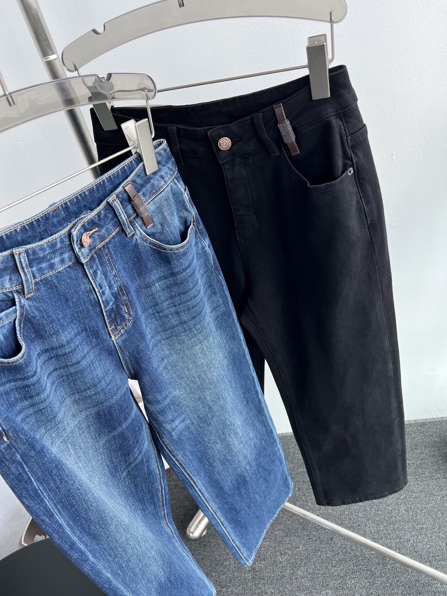 Elegant Wide Leg Jeans with Pearl Chain Detail - Turkish Denim, Black/Blue 3 i1755080153844 3240 0 0